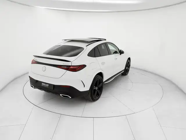 Mercedes-Benz GLC view 3