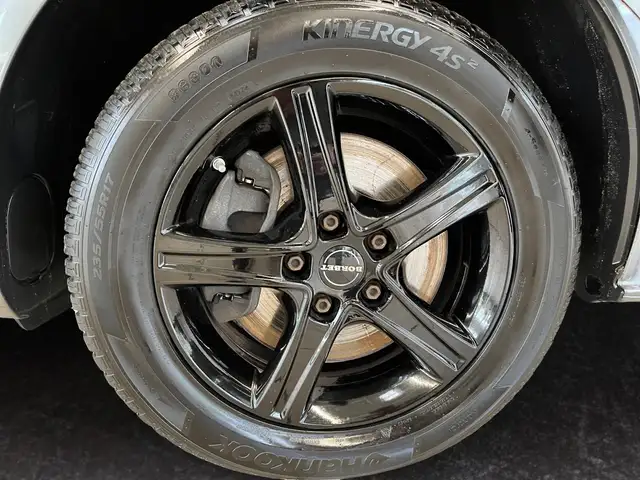 Volkswagen Multivan view 15