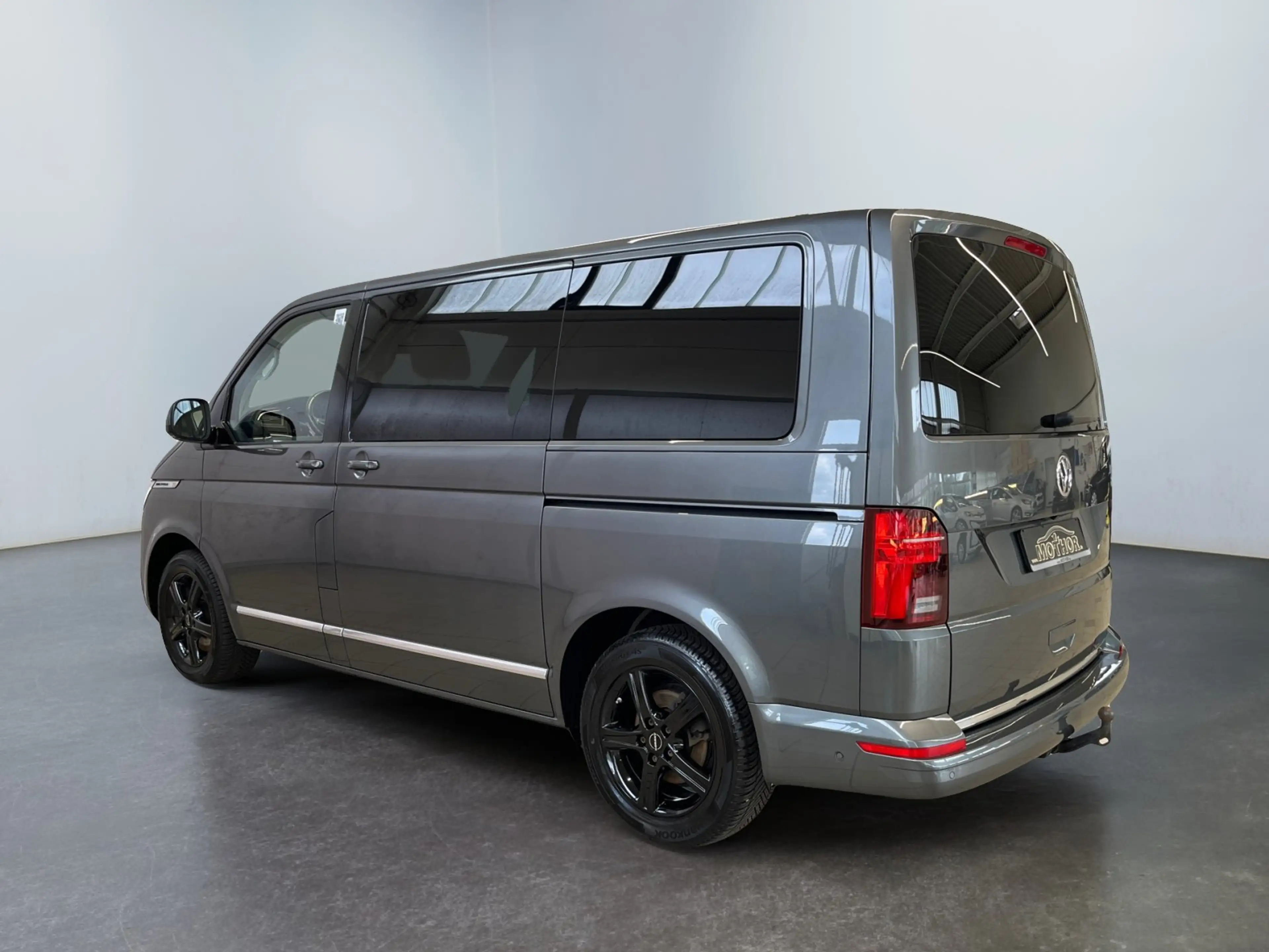 Volkswagen T6.1 Multivan Highline 2.0TDI DSG 4x4 Standheizung — photo 4