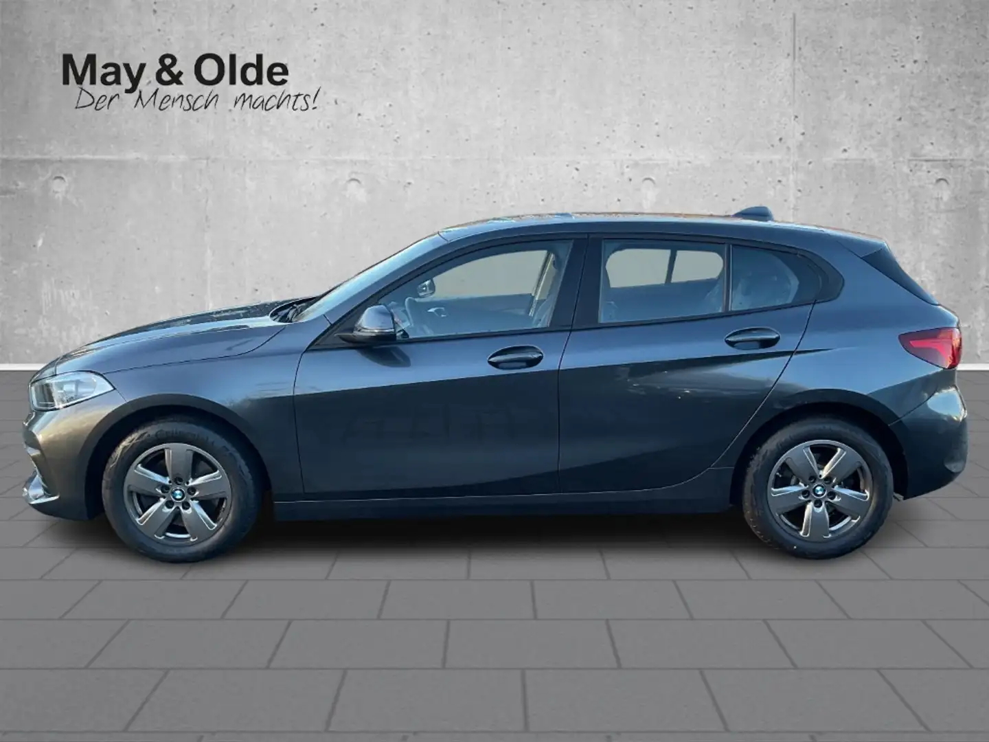 BMW 116 d Aut T-Leder Navi PDC SHZ Sportsitze Grau - 2