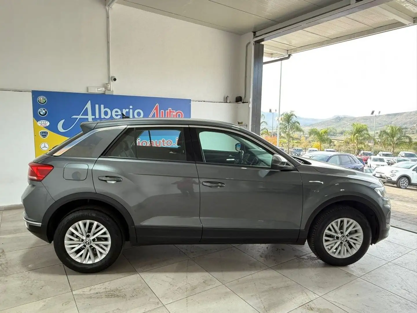 Volkswagen T-Roc 2.0 TDI SCR 150 CV DSG Business BlueMotion Technol Grigio - 2