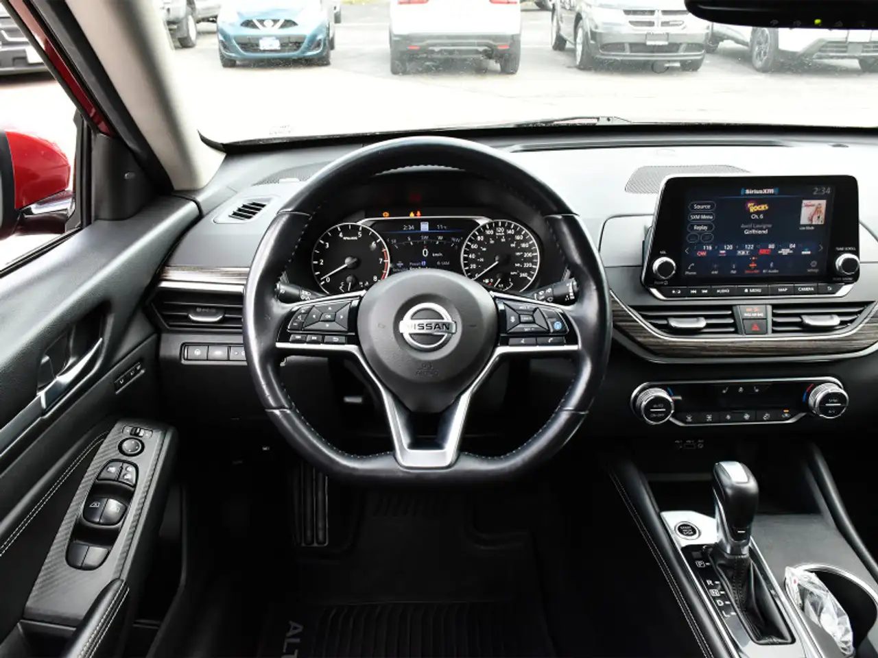 Nissan Altima снимка Nissan Altima