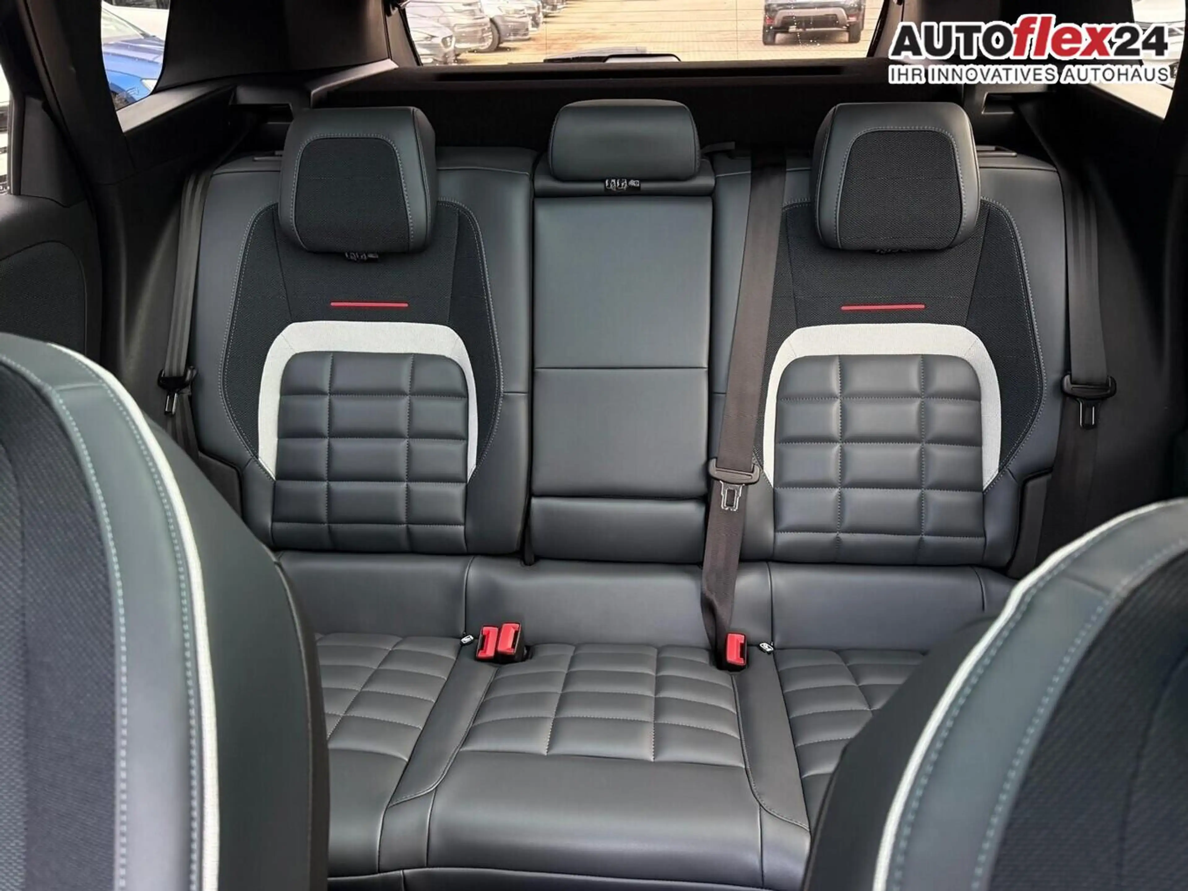 Citroen C5 Aircross MAX Hybrid Pano HUD eHk Nav ACC SHZ 100 kW (136... — photo 7