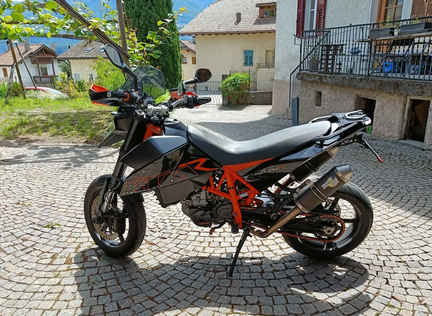 KTM 690 Supermoto R Noir - 2