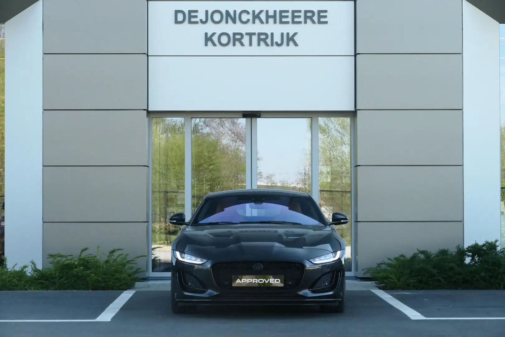 Jaguar F-Type Coupé P450 75 RWD Gris - 2