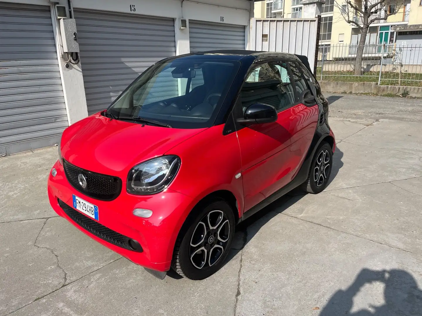 smart forTwo Cabrio 1.0 Passion 71cv twinamic Rood - 1