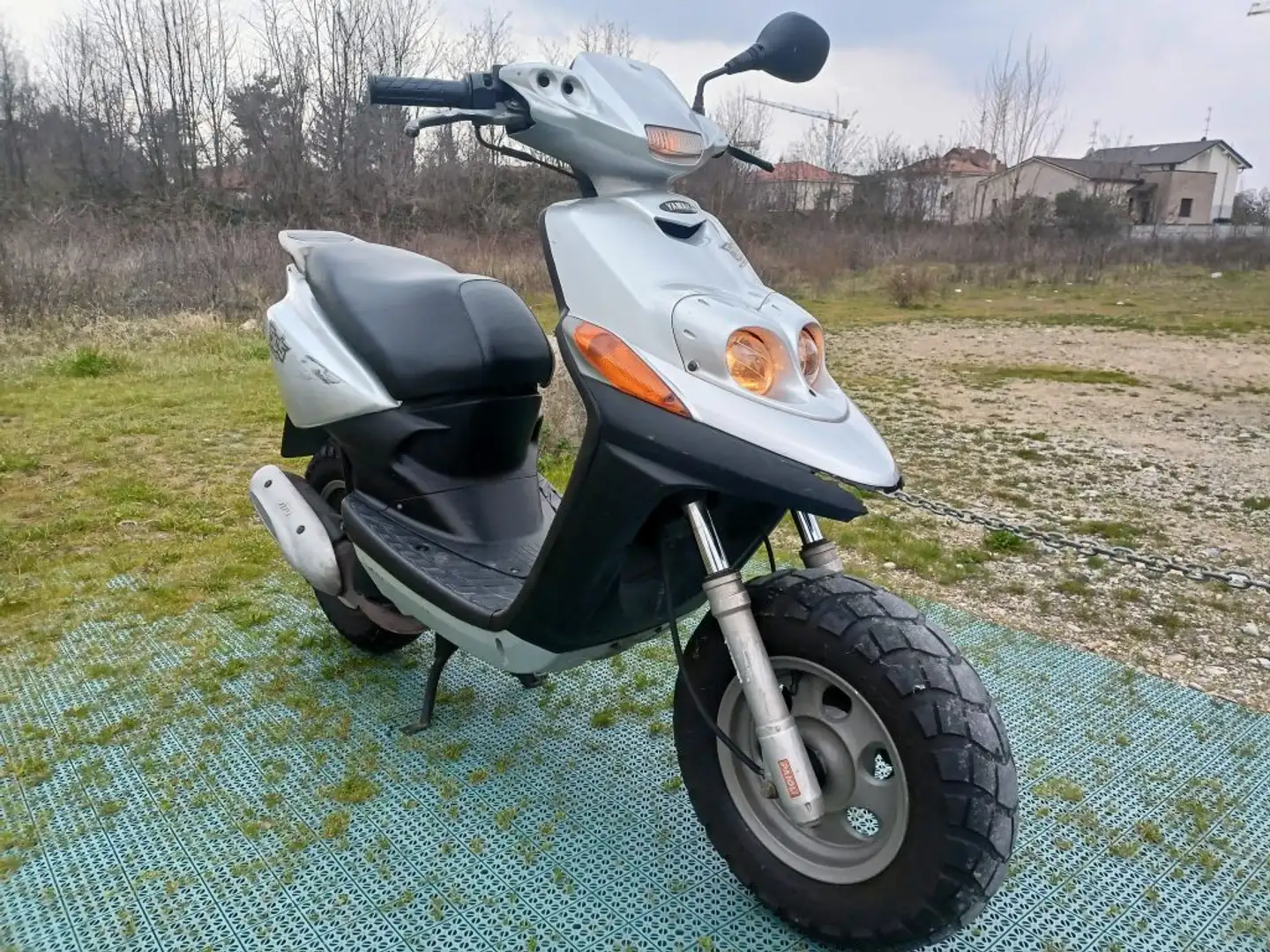 Yamaha Aerox 100 Silver - 1