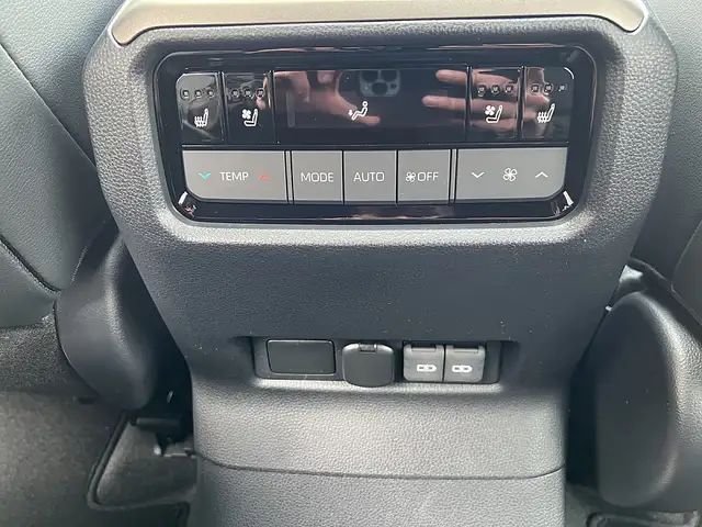 Toyota Land Cruiser Landcruiser 2,8 D-4D 4WD Lounge Aut. Ansicht 18