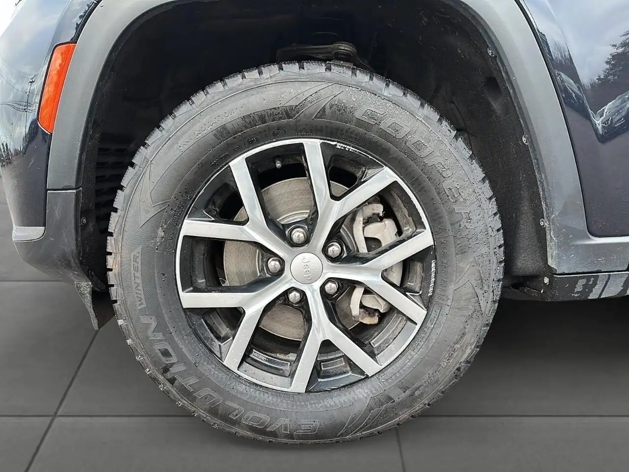 Jeep Grand Cherokee снимка Jeep Grand Cherokee