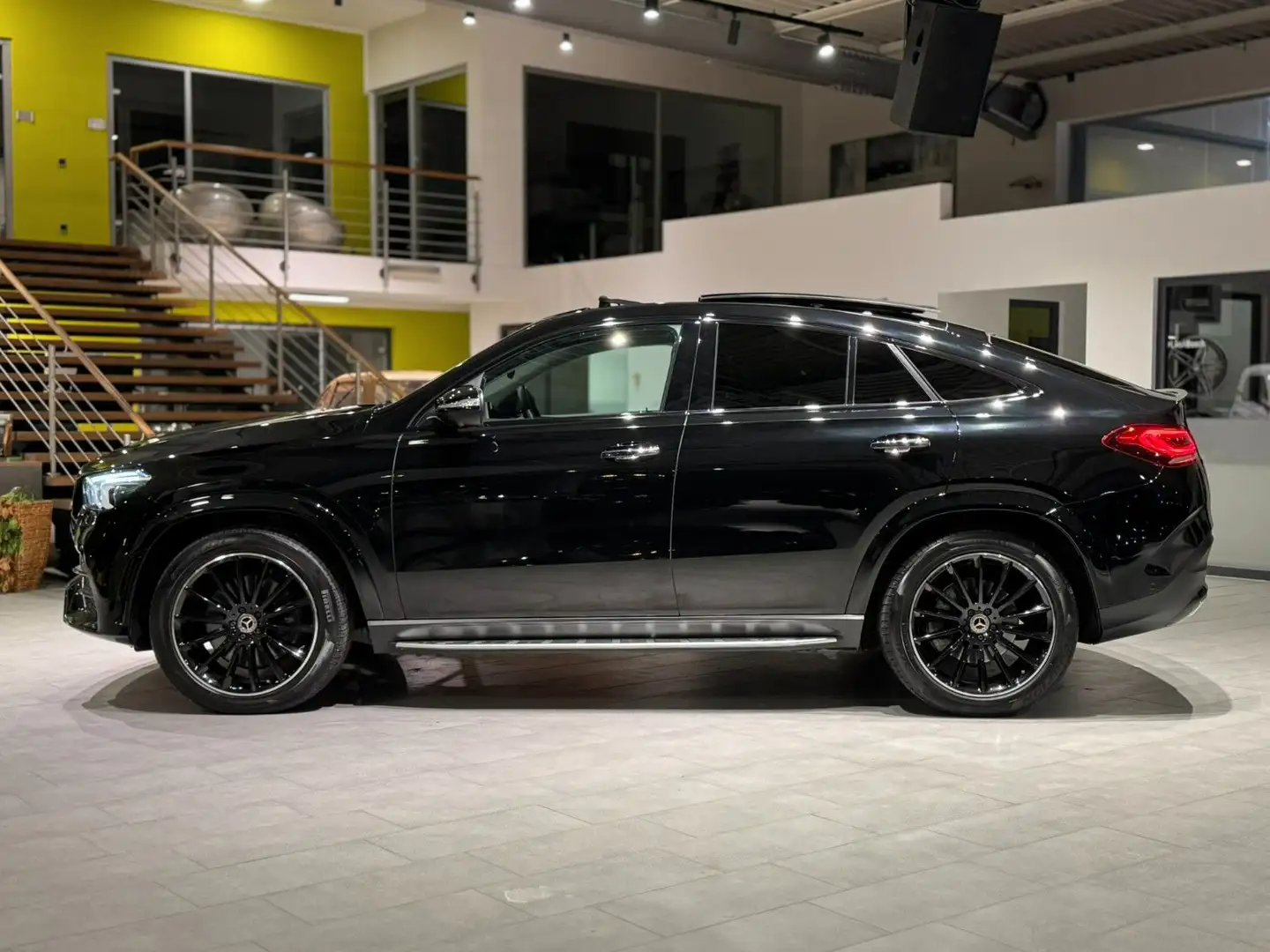 Mercedes-Benz GLE 350 d Coupe AMG-Line*Pano*Luft*Memory*LHZ*360 Schwarz - 2