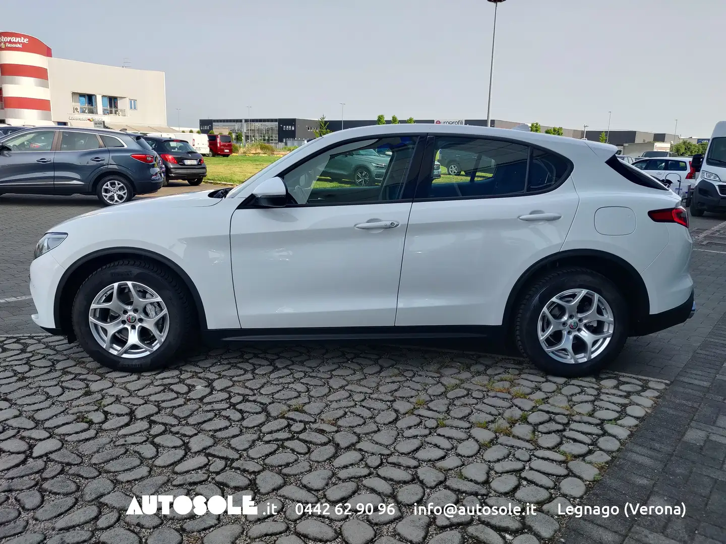Alfa Romeo Stelvio 2.2 RWD Business Automatica Blanco - 2