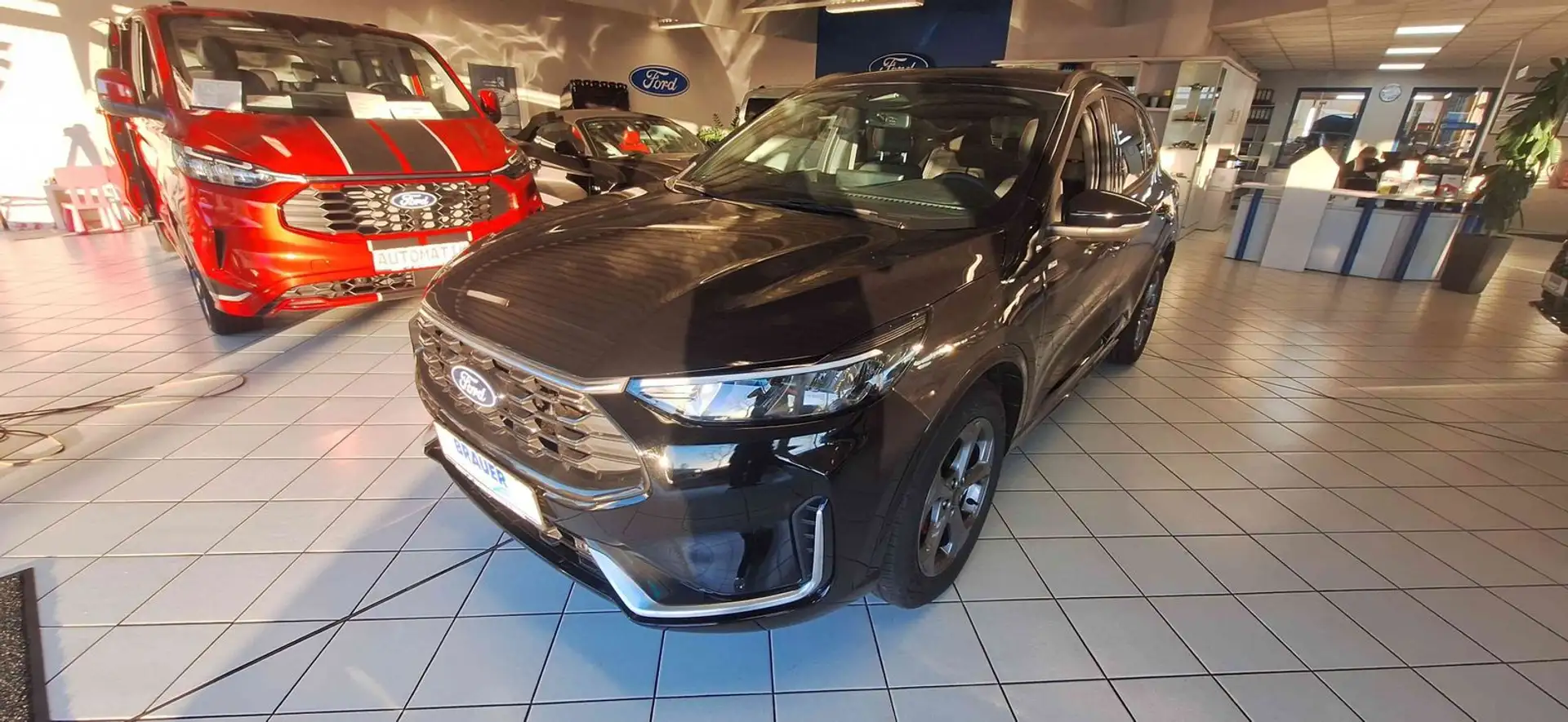 Ford Kuga Hybrid ST-Line X Noir - 1