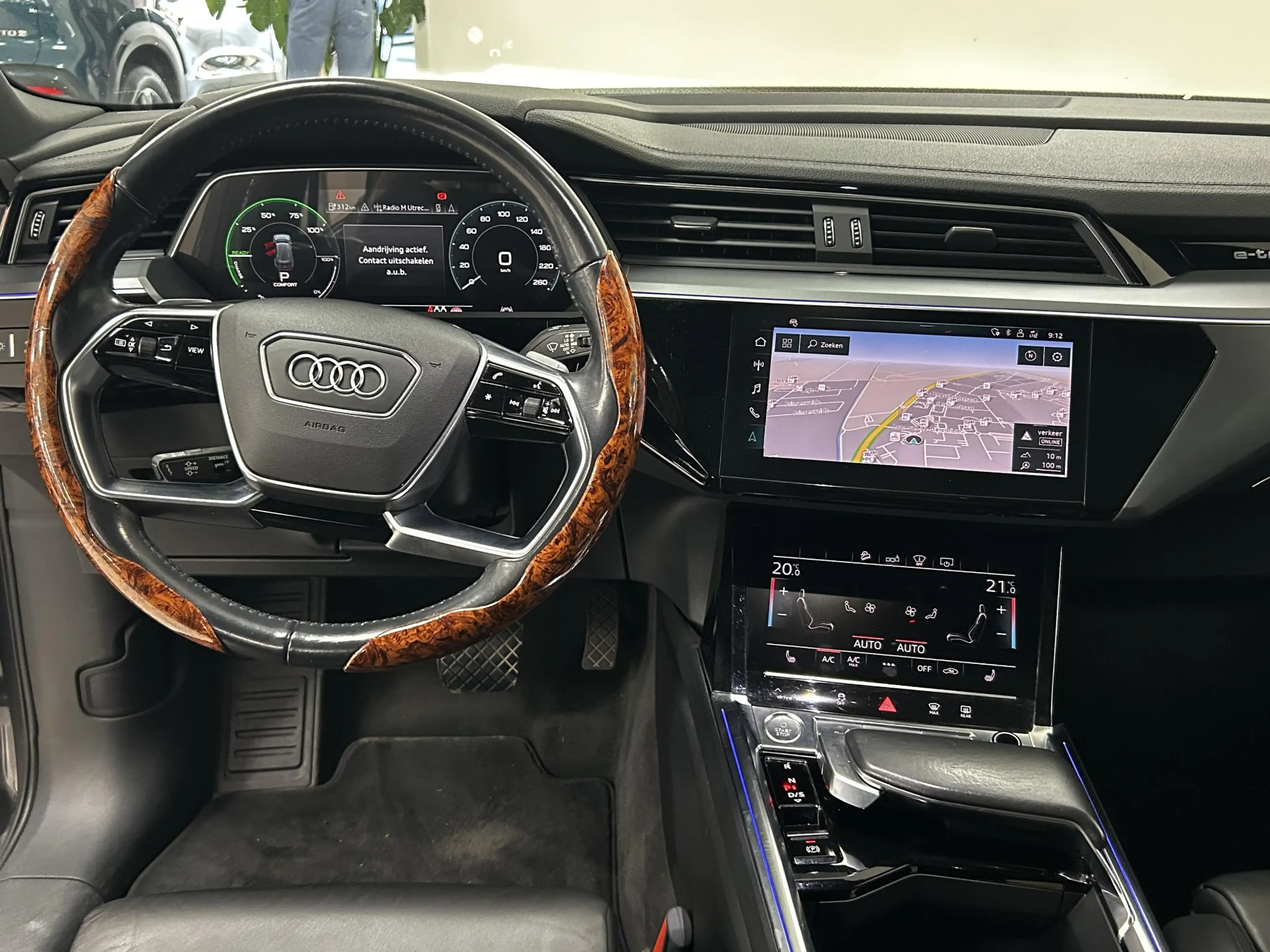 Audi e-tron e-tron 55 quattro advanced 95 kWh PANORAMADAK | AF — photo 3