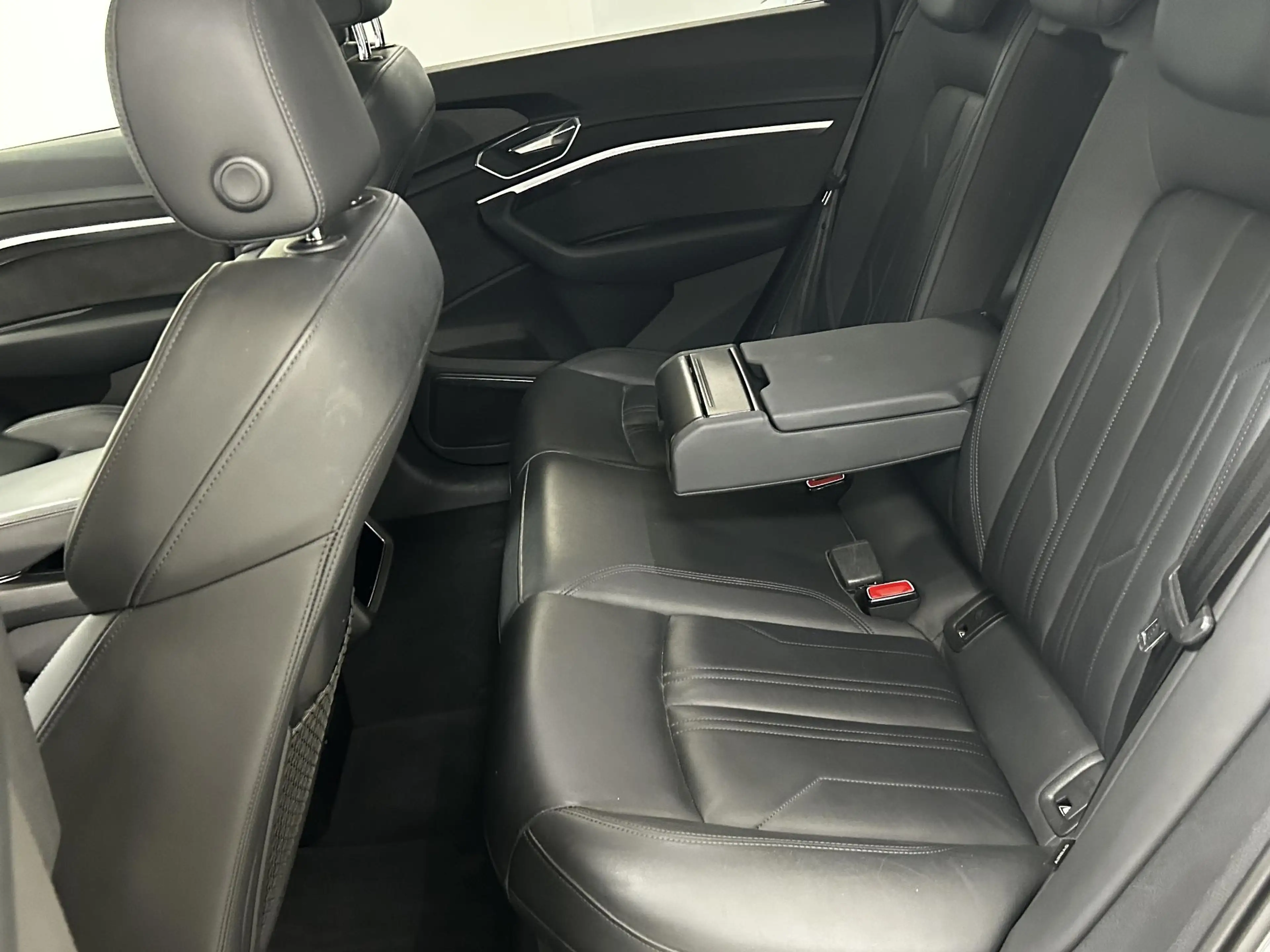 Audi e-tron e-tron 55 quattro advanced 95 kWh PANORAMADAK | AF — photo 8