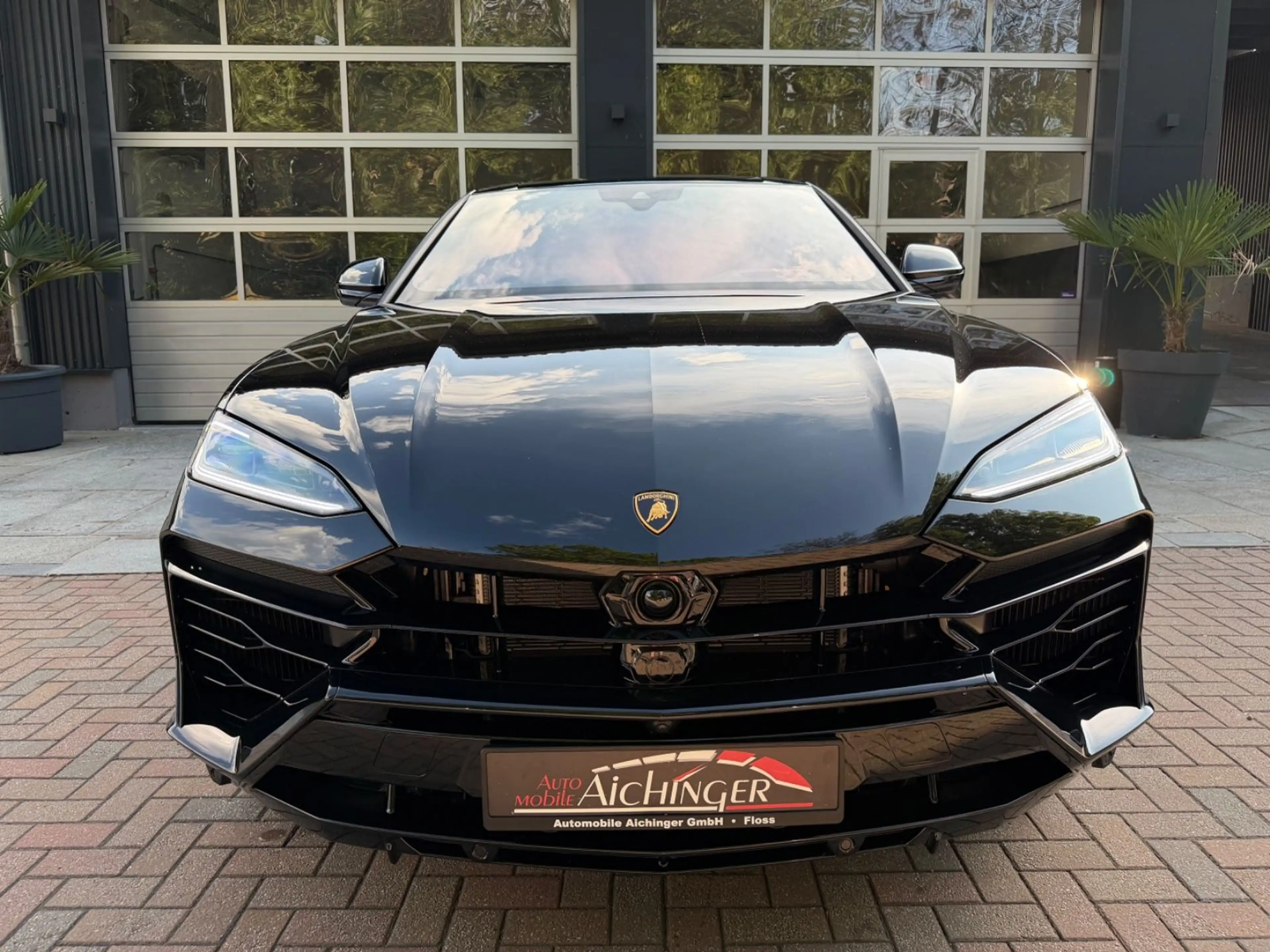 Lamborghini Urus SE Fond Entert. 900Km Neu Bang&Olufsen Pano — photo 3