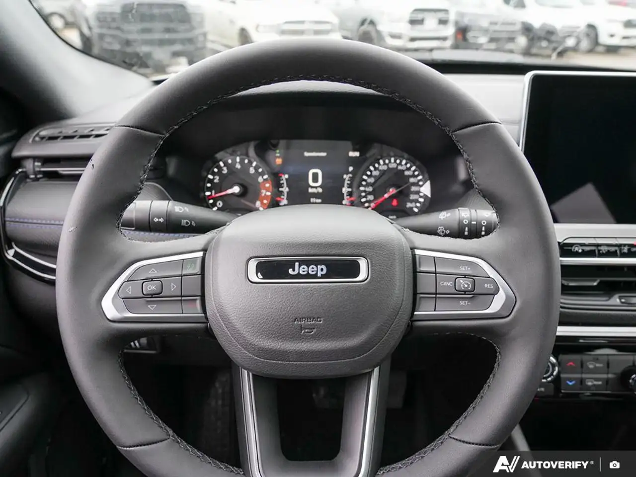 Jeep Compass снимка Jeep Compass