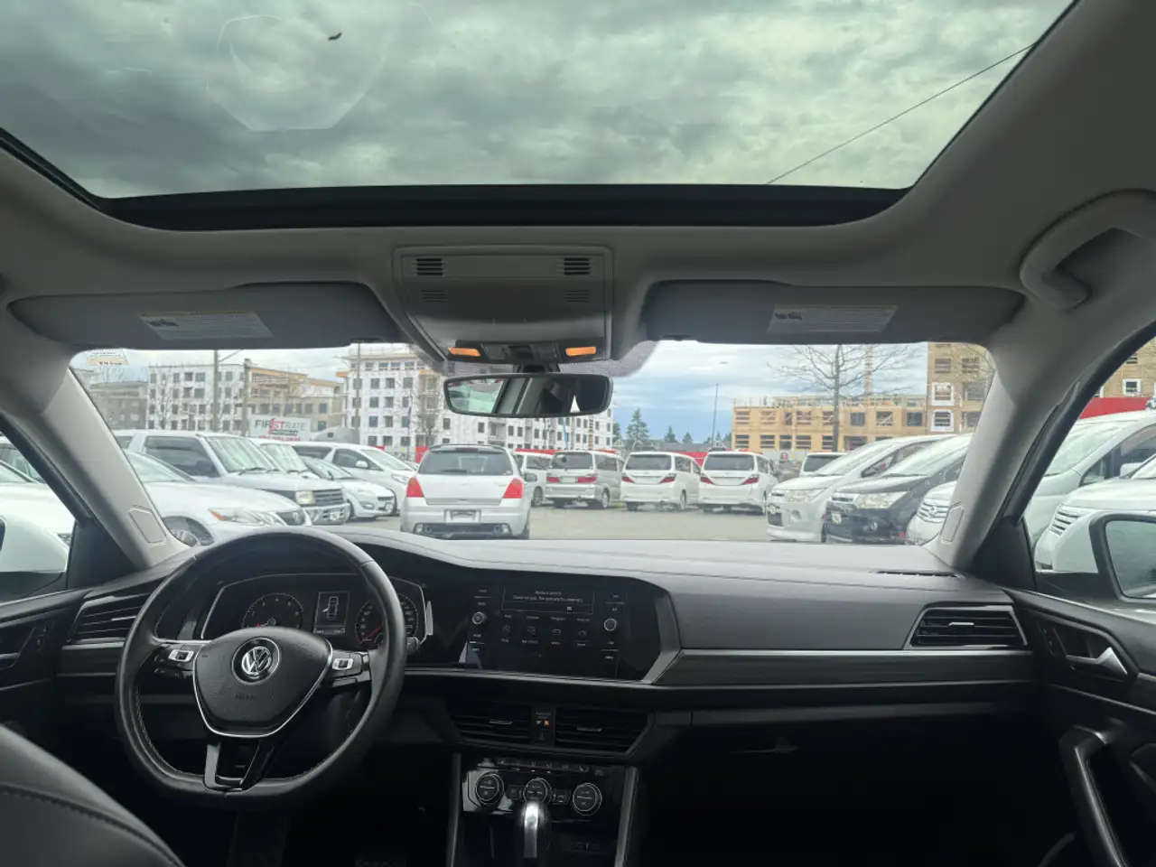 Volkswagen Jetta снимка Volkswagen Jetta