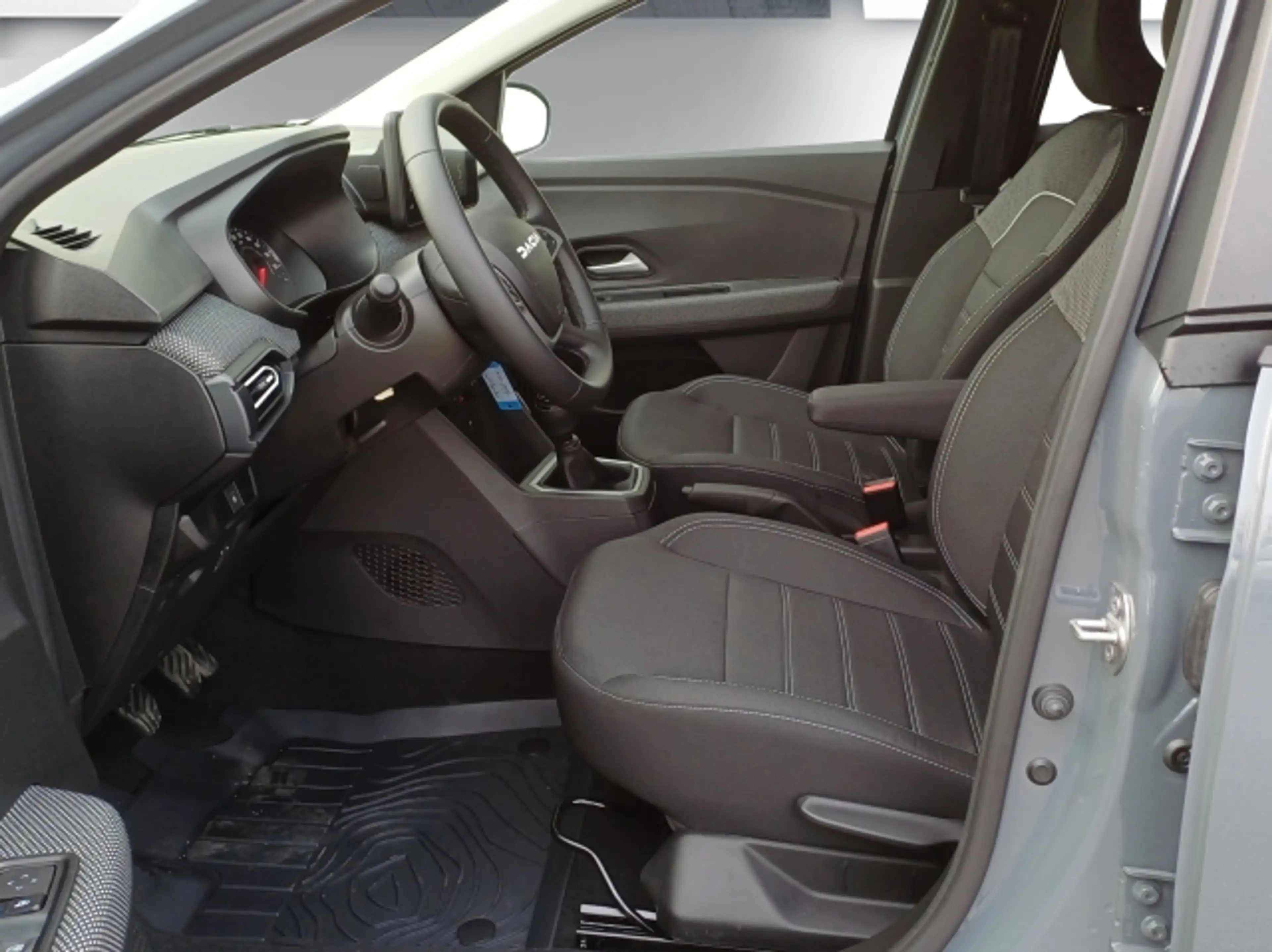 Dacia Jogger Expression TCe 110 PF 5-Sitzig — photo 6