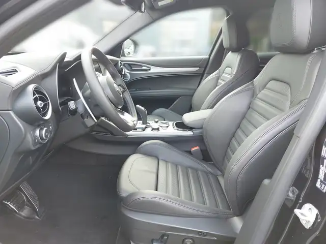 Alfa Romeo Stelvio Veloce 2.2 Diesel 210PS Q4 Ansicht 5
