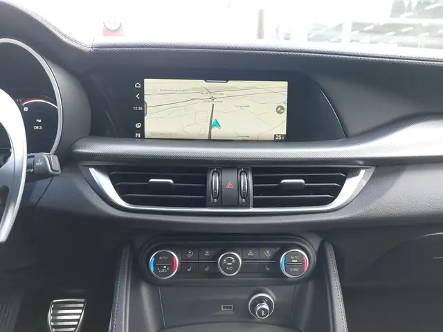 Alfa Romeo Stelvio Veloce 2.2 Diesel 210PS Q4 Ansicht 9