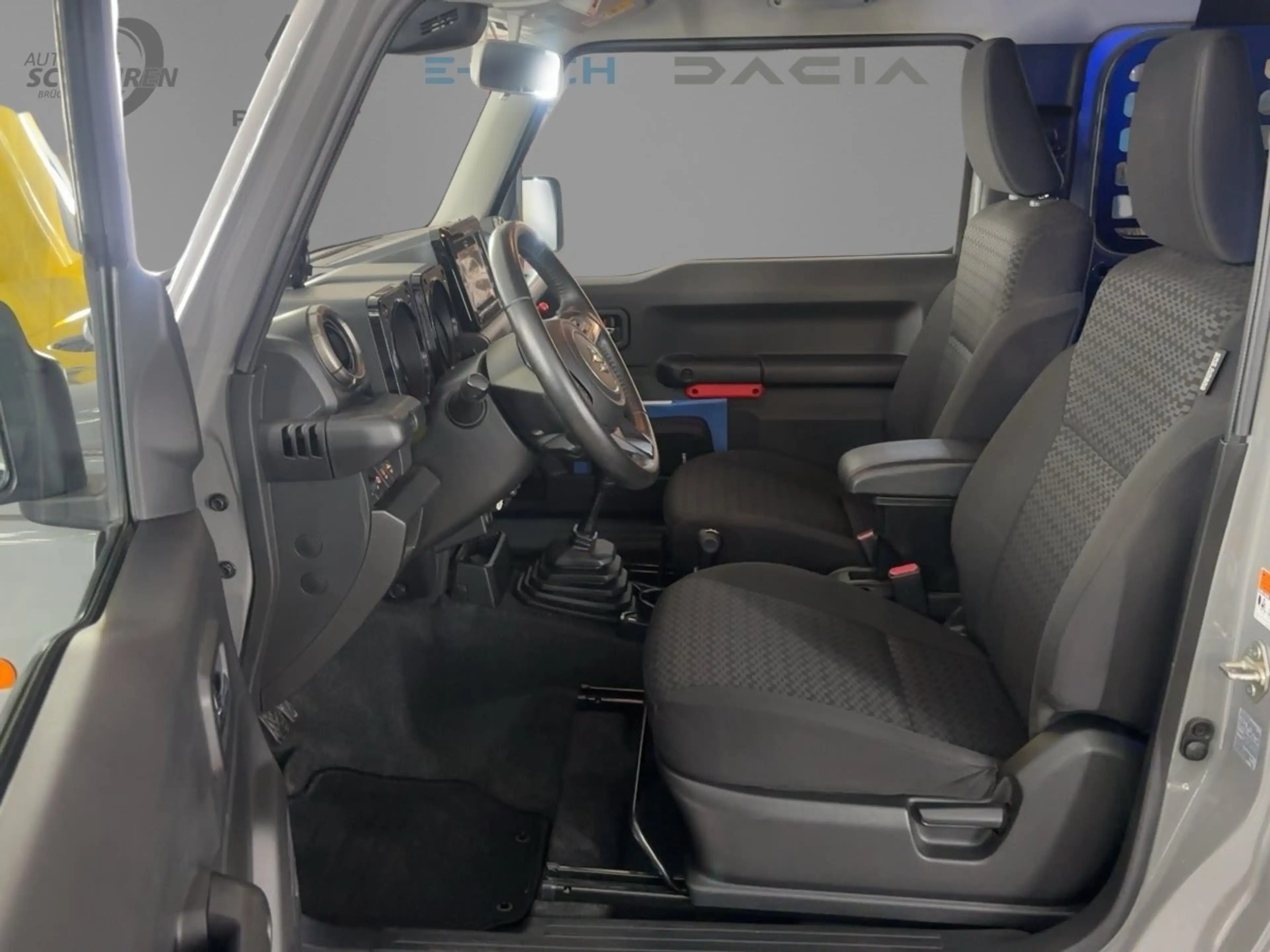 Suzuki Jimny 1.5 Allgrip Comfort+ — photo 12