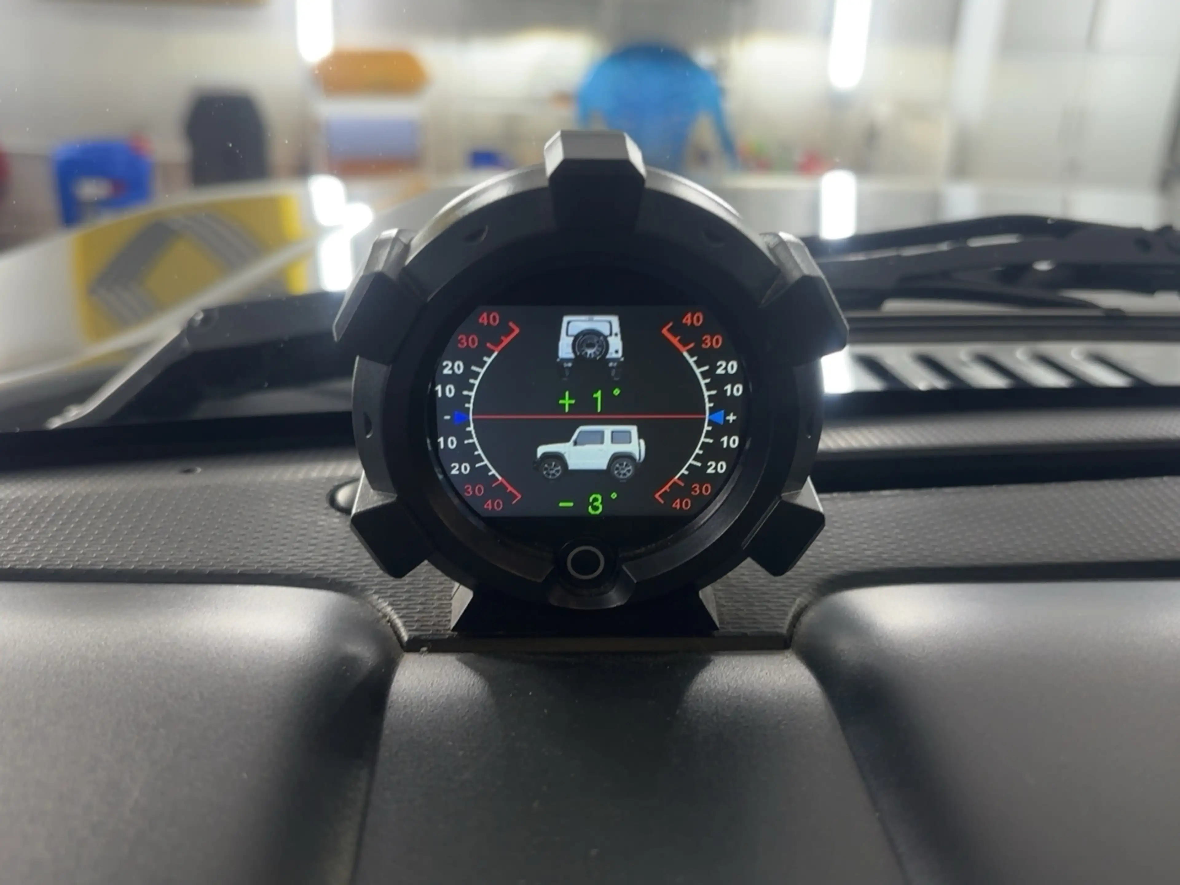Suzuki Jimny 1.5 Allgrip Comfort+ — photo 13