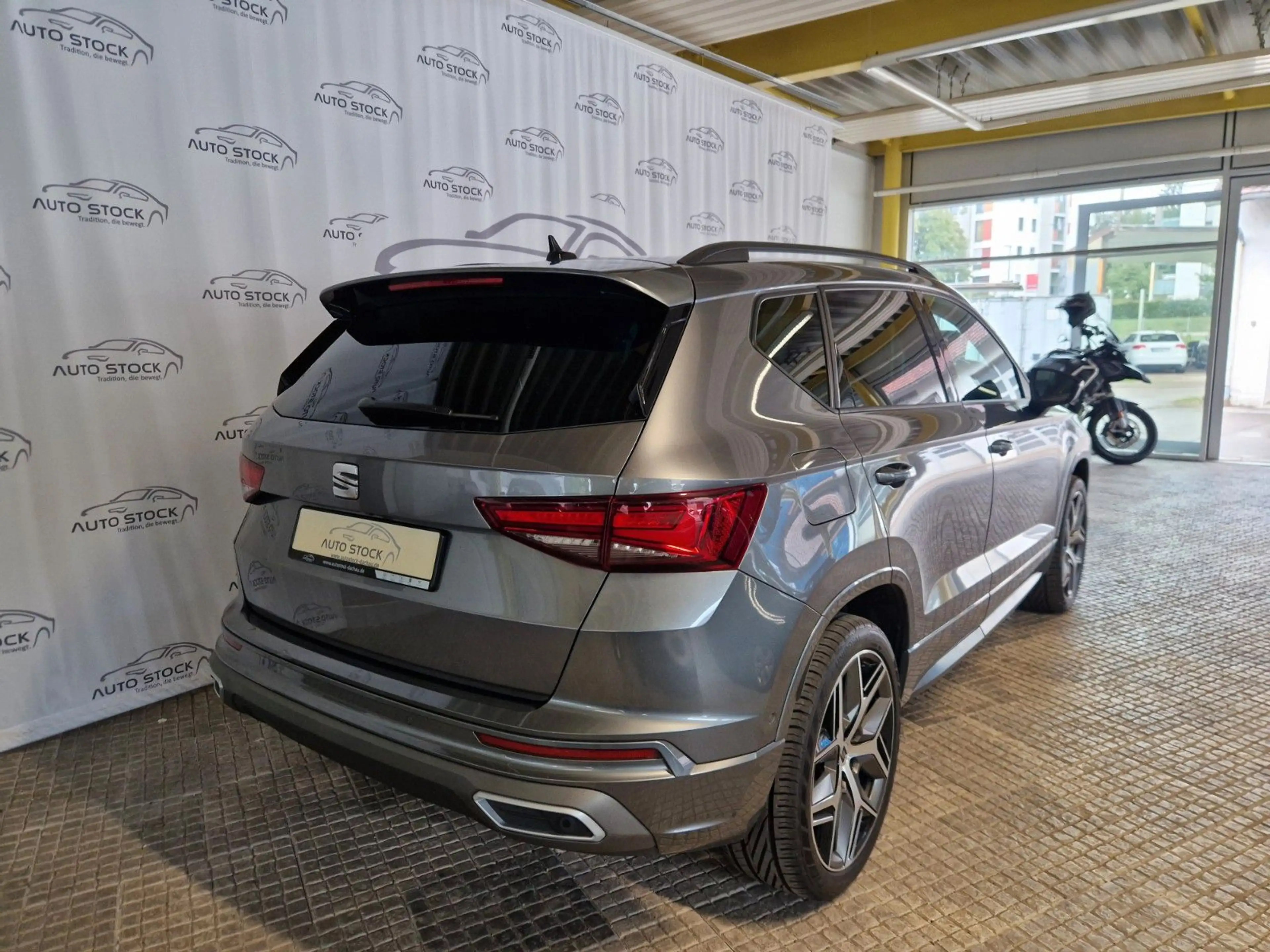 SEAT Ateca 2.0 TSI FR 4Drive Navi AHK SH ACC LED — photo 5