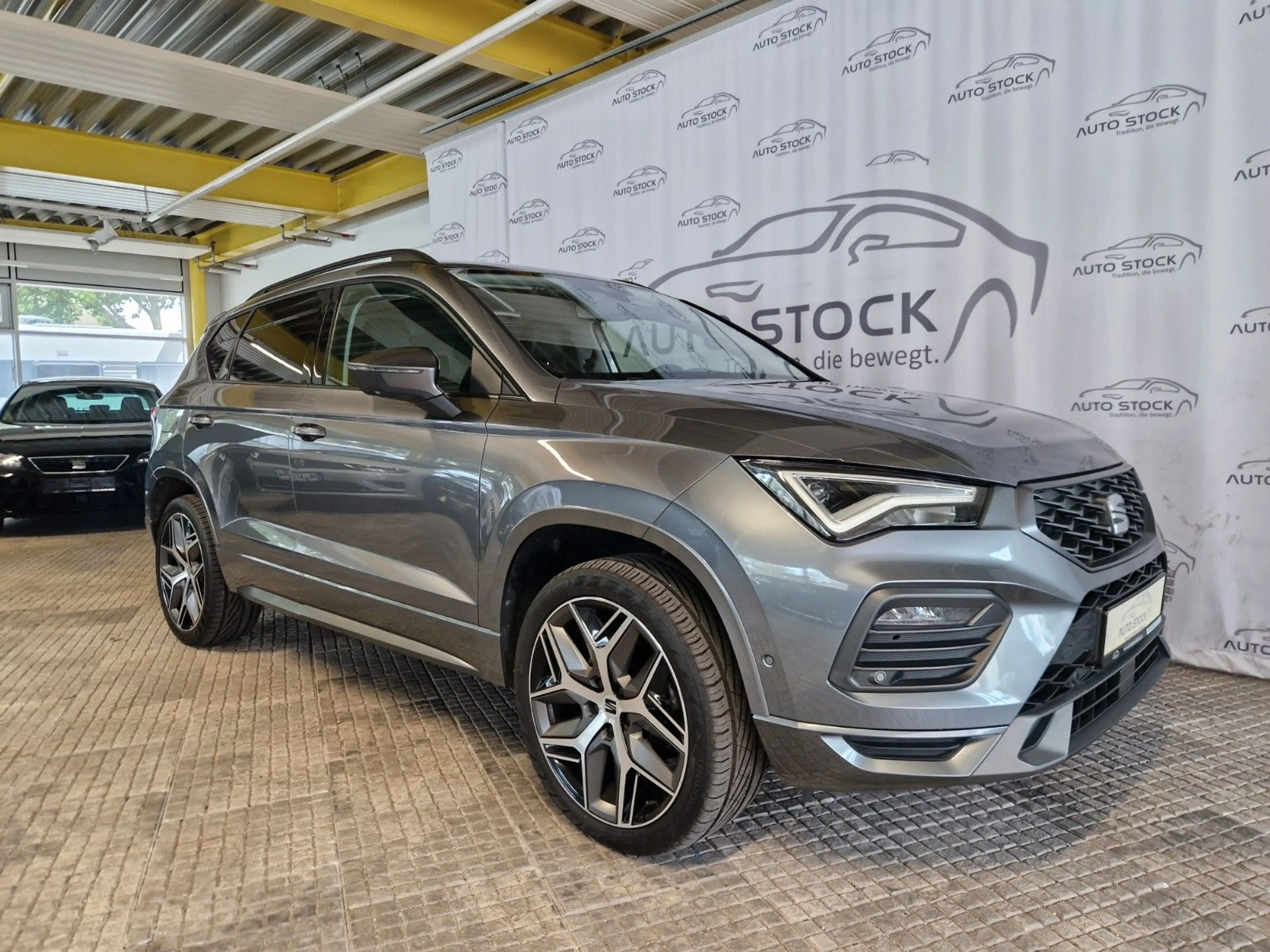 SEAT Ateca 2.0 TSI FR 4Drive Navi AHK SH ACC LED