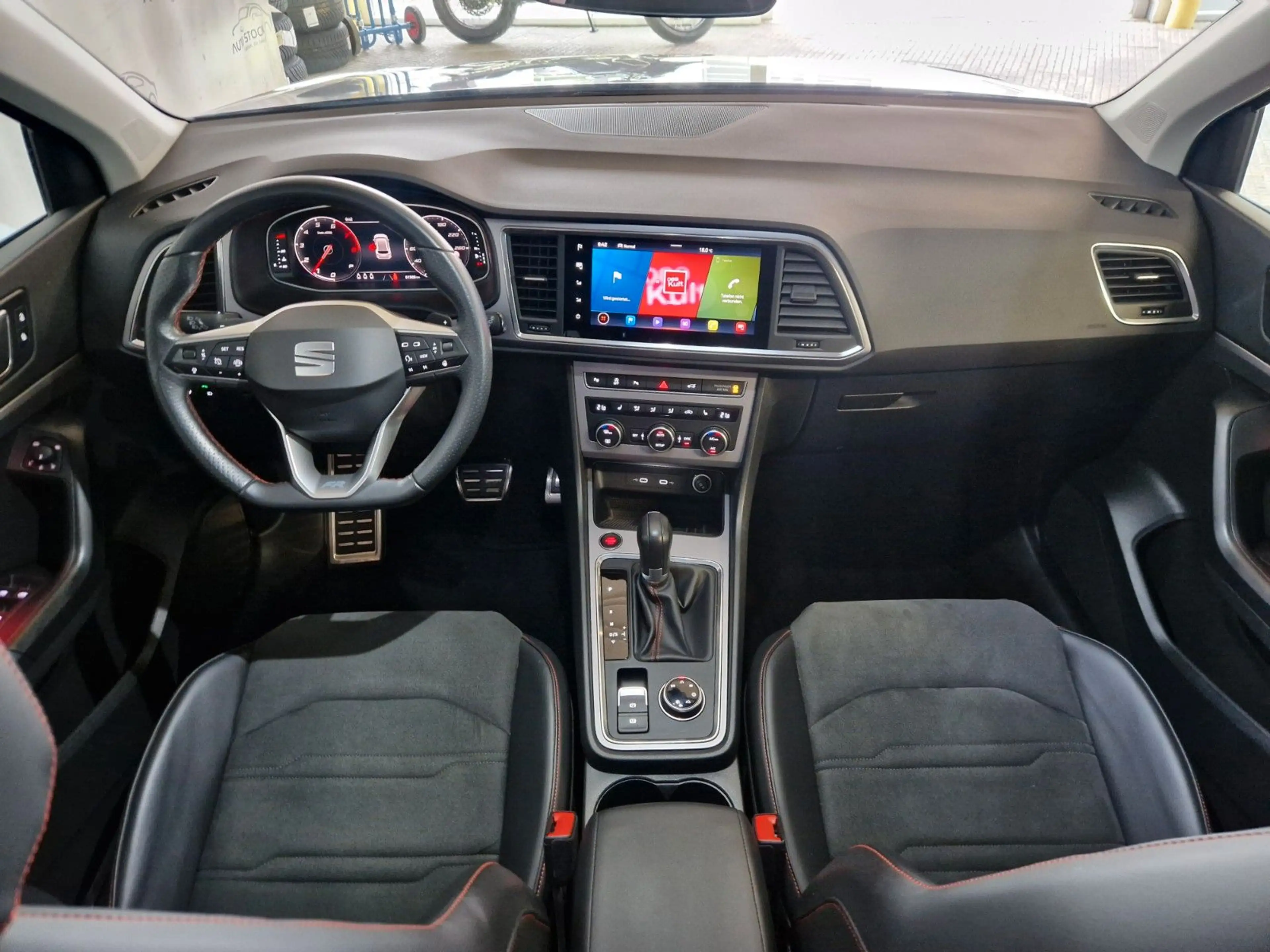 SEAT Ateca 2.0 TSI FR 4Drive Navi AHK SH ACC LED — photo 13