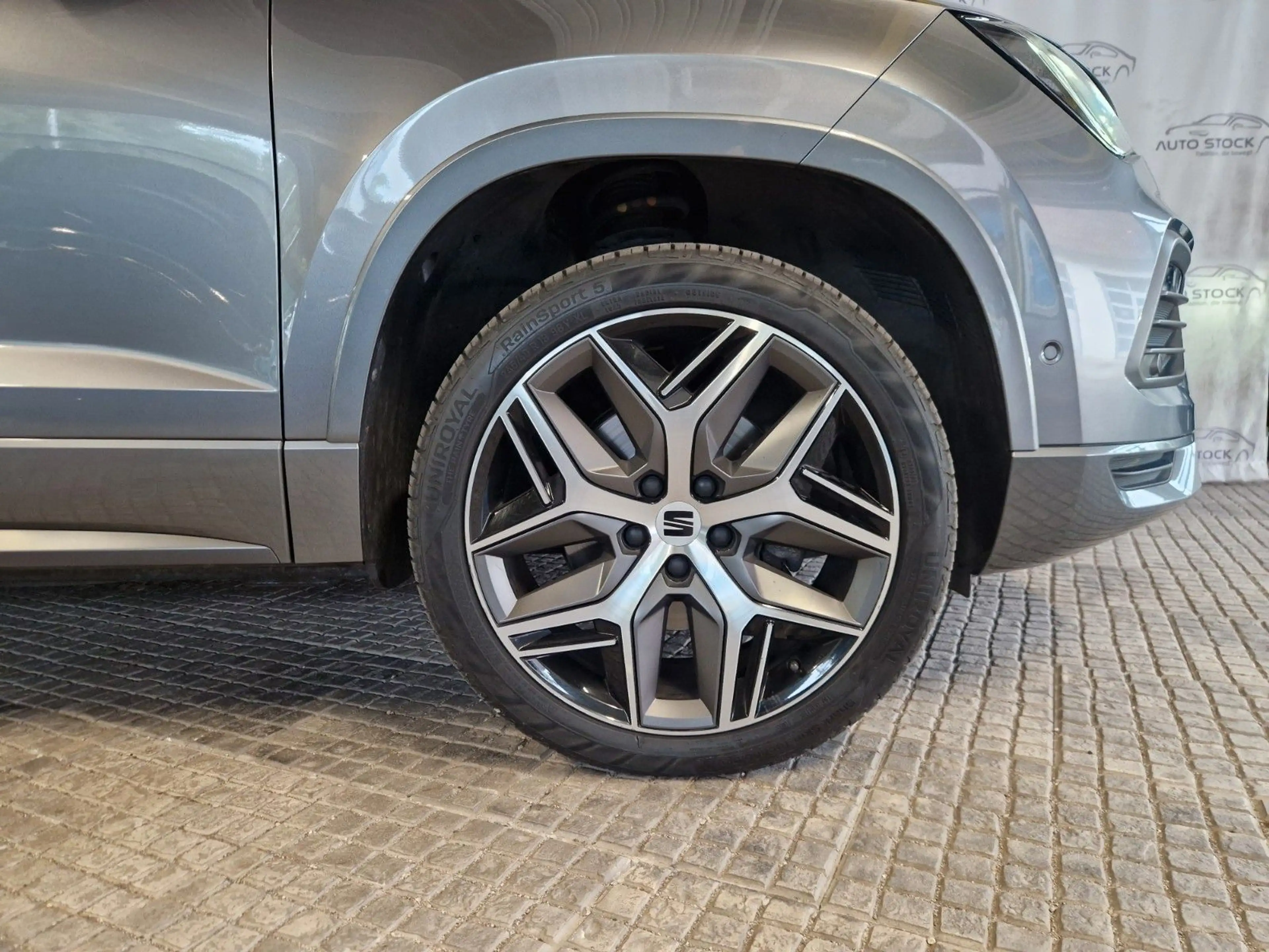 SEAT Ateca 2.0 TSI FR 4Drive Navi AHK SH ACC LED — photo 15