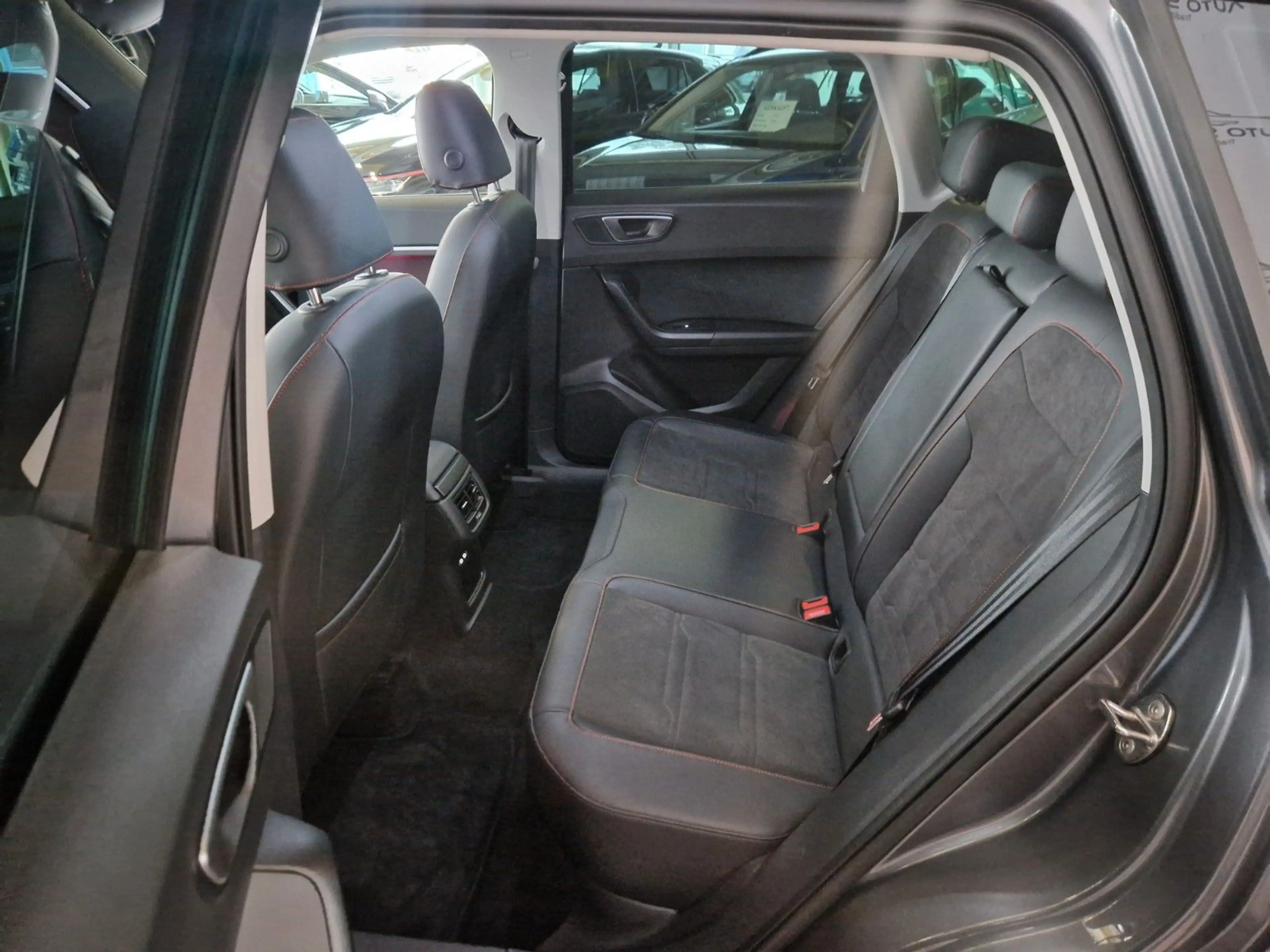 SEAT Ateca 2.0 TSI FR 4Drive Navi AHK SH ACC LED — photo 9