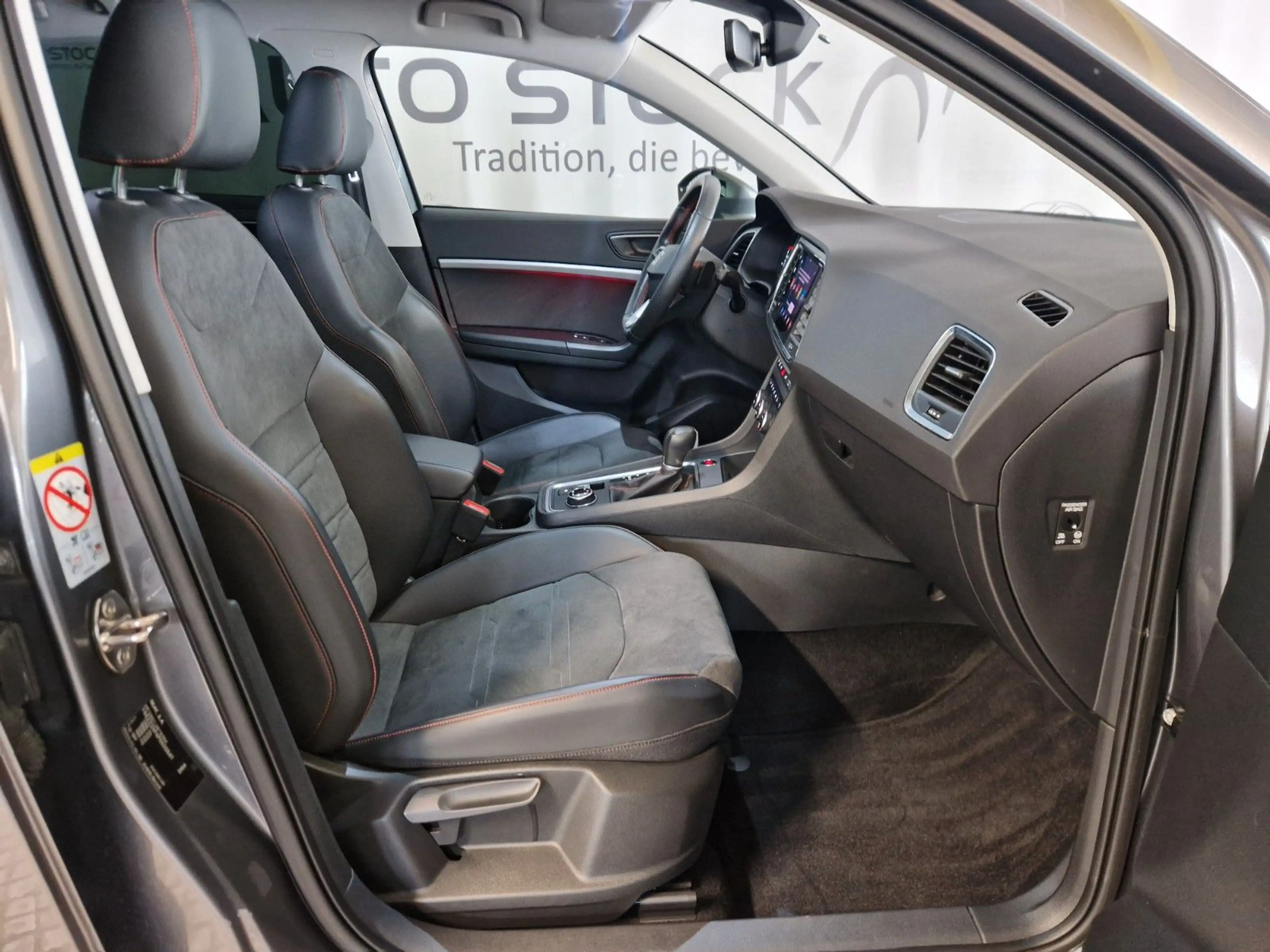 SEAT Ateca 2.0 TSI FR 4Drive Navi AHK SH ACC LED — photo 11