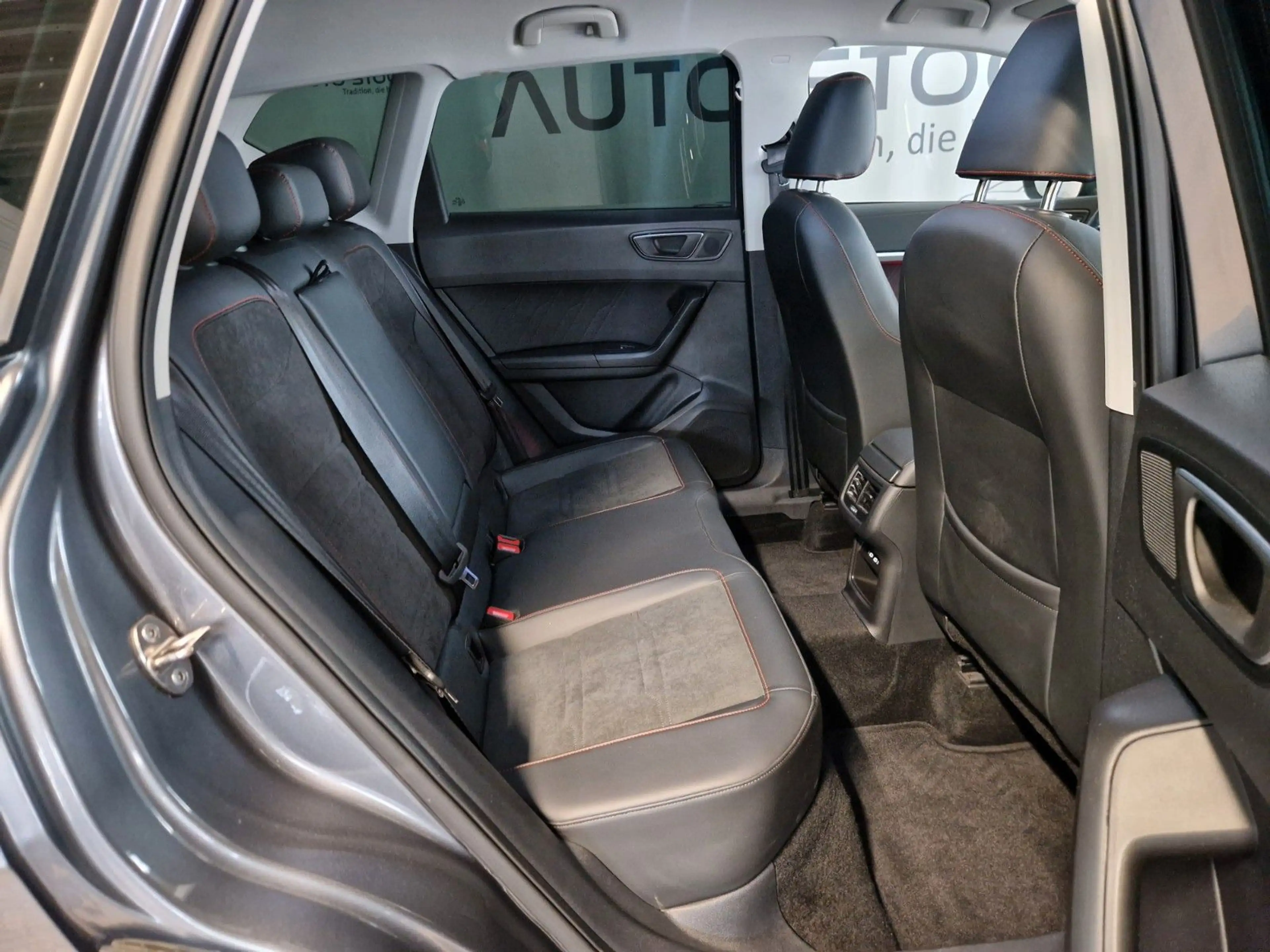SEAT Ateca 2.0 TSI FR 4Drive Navi AHK SH ACC LED — photo 10