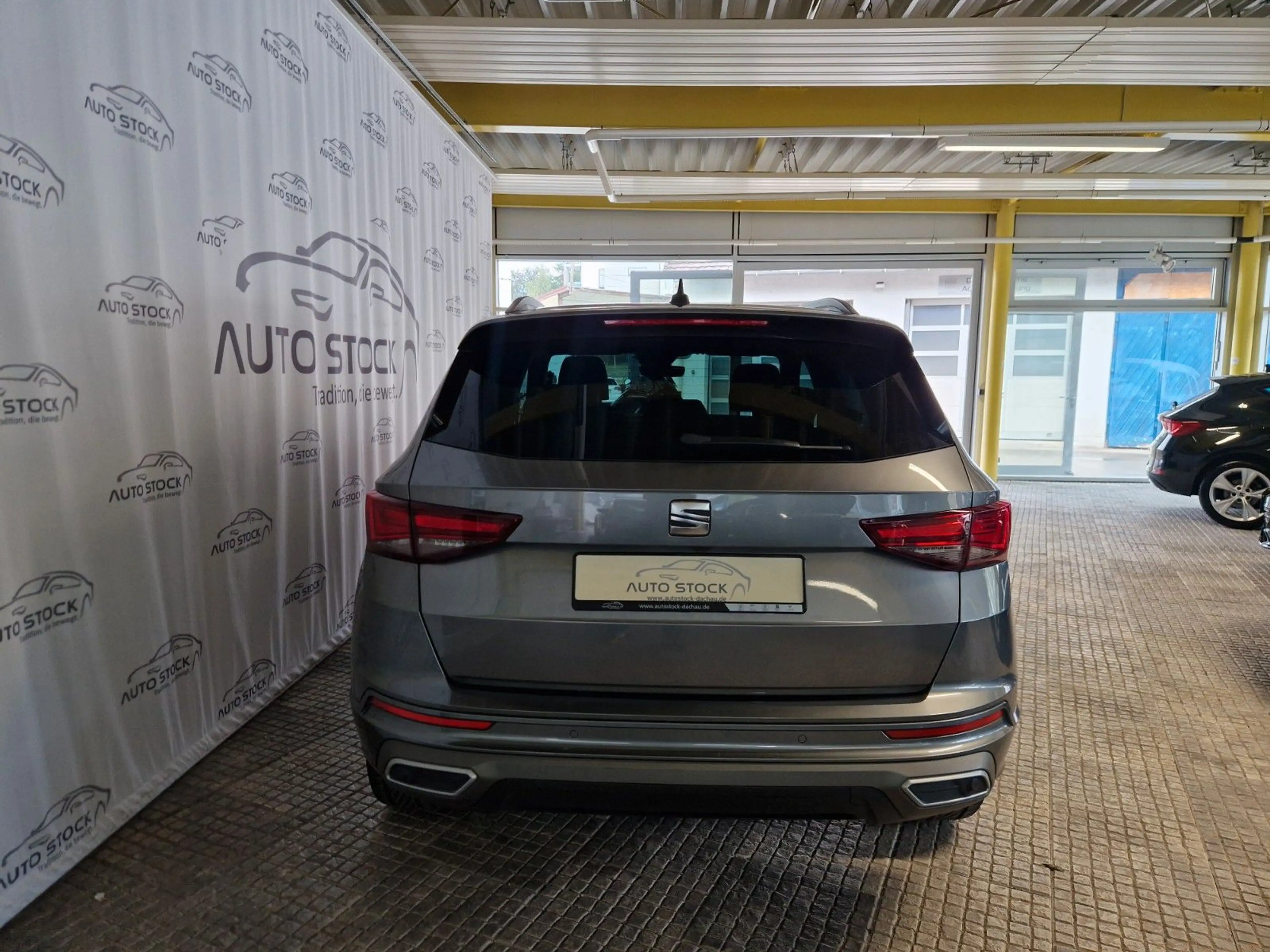 SEAT Ateca 2.0 TSI FR 4Drive Navi AHK SH ACC LED — photo 6