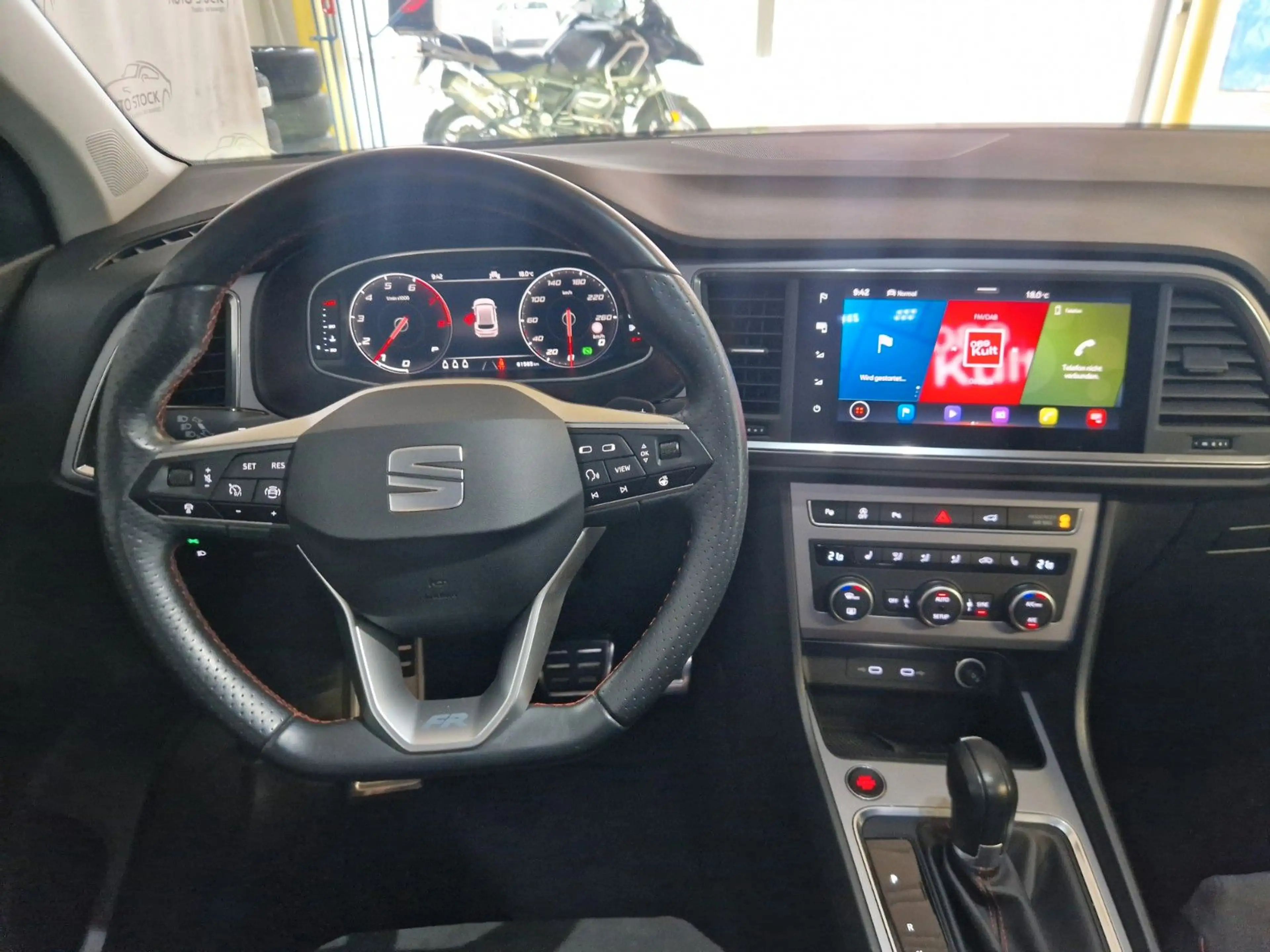 SEAT Ateca 2.0 TSI FR 4Drive Navi AHK SH ACC LED — photo 12