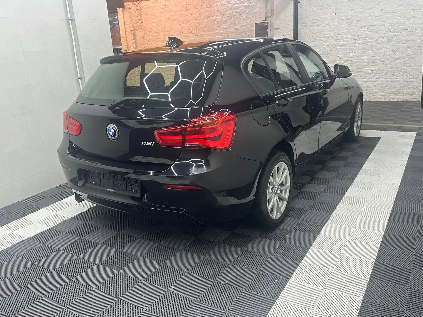 BMW 116 116i *** GARANTIE 1 AN *** Zwart - 2