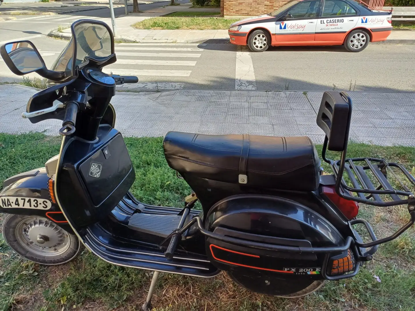 Vespa PX 200 E iris Nero - 1