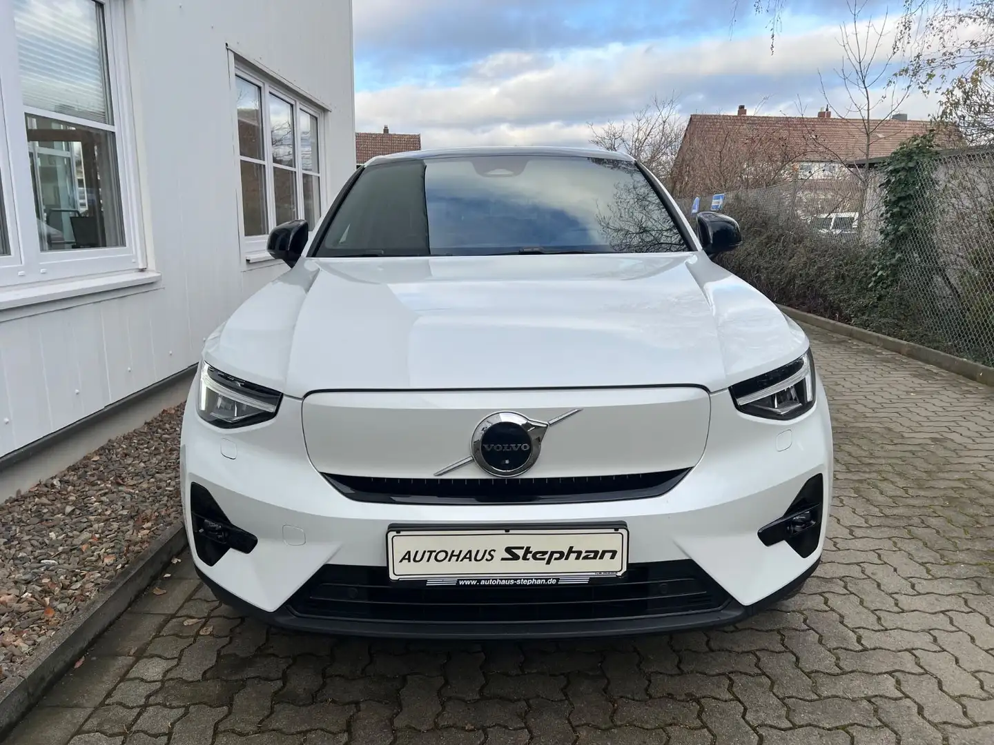 Volvo C40 Recharge Single Motor Ultimate AHK GARANTIE Weiß - 2