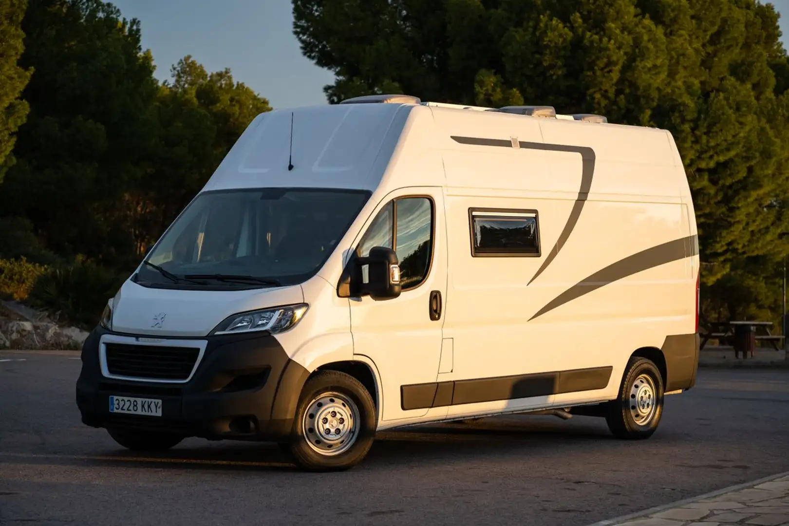 Peugeot Boxer Camper L3H3 3 plazas Blanc - 1