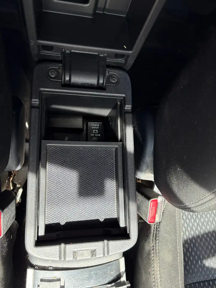 Mitsubishi Outlander снимка Mitsubishi Outlander