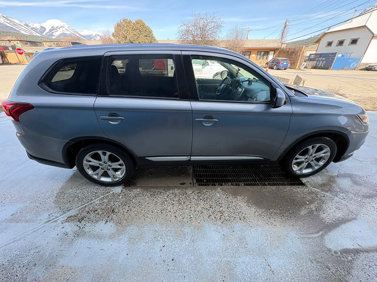 Mitsubishi Outlander снимка Mitsubishi Outlander