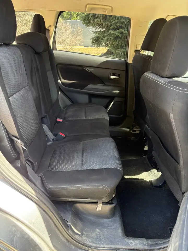 Mitsubishi Outlander снимка Mitsubishi Outlander