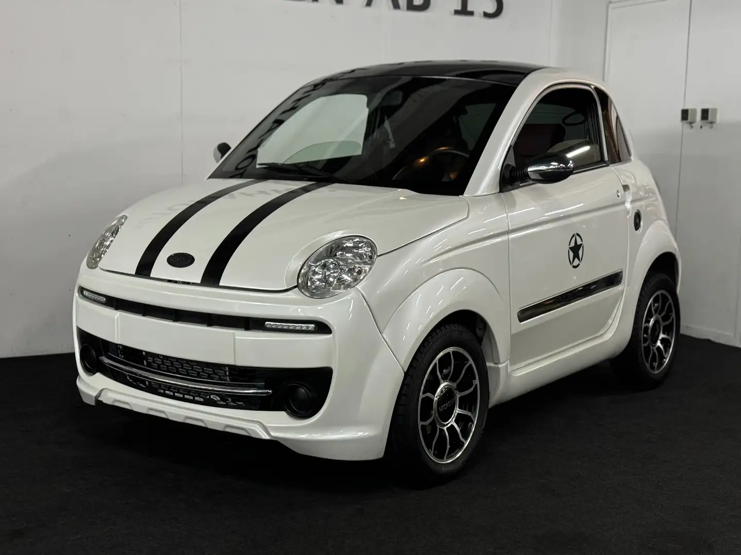 Microcar Due Sport Luxe, Leiser DCI Motor, RFK, Apple CarPlay Blanco - 2