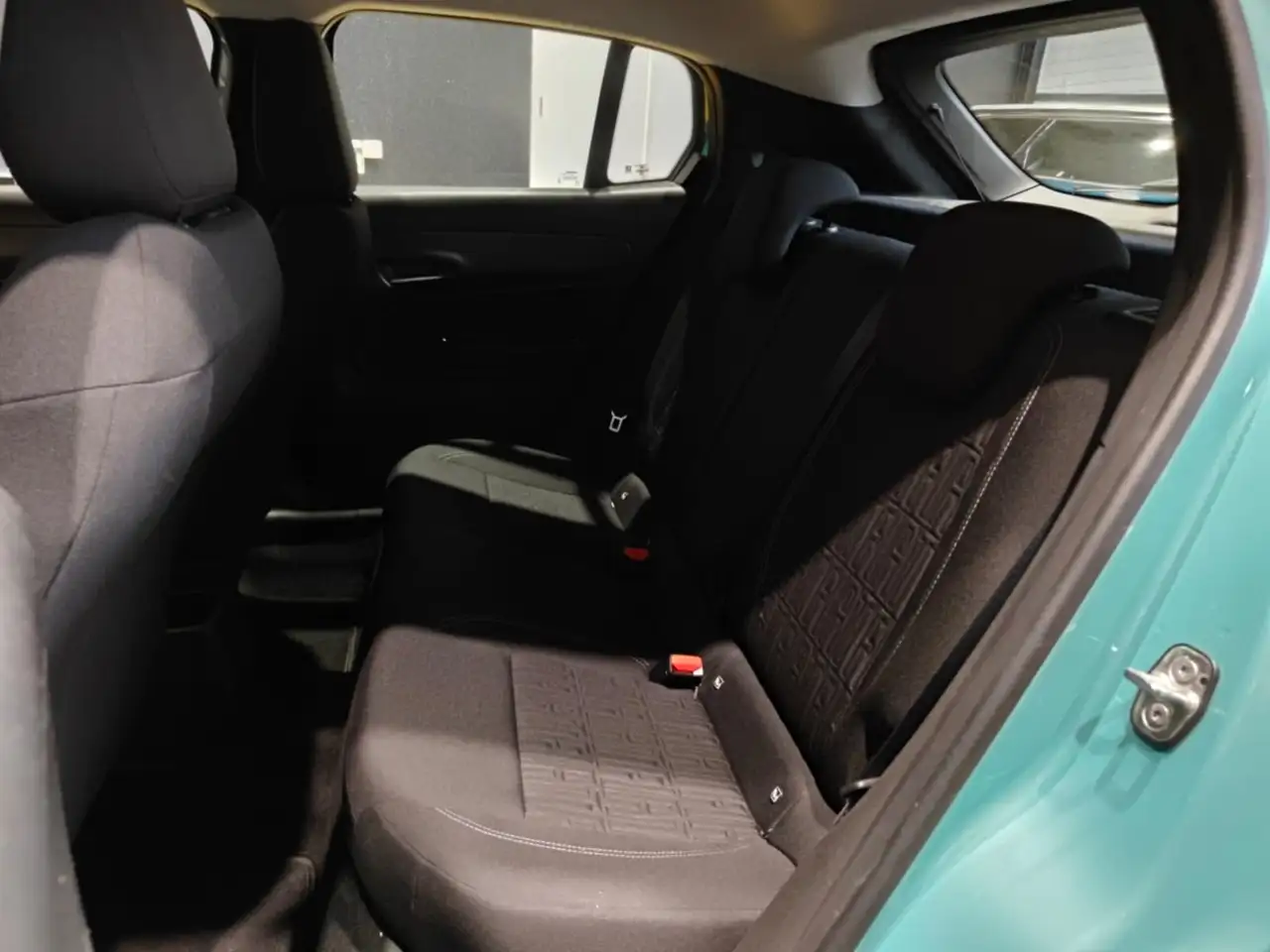 Fiat 600 1.2 Mild Hybride / Airco / Cruise / 16" / Apple / PDC 12