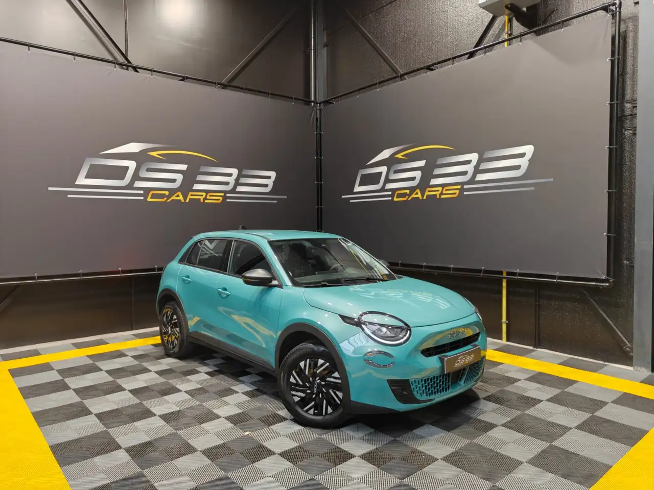 Fiat 600 1.2 Mild Hybride / Airco / Cruise / 16" / Apple / PDC 2