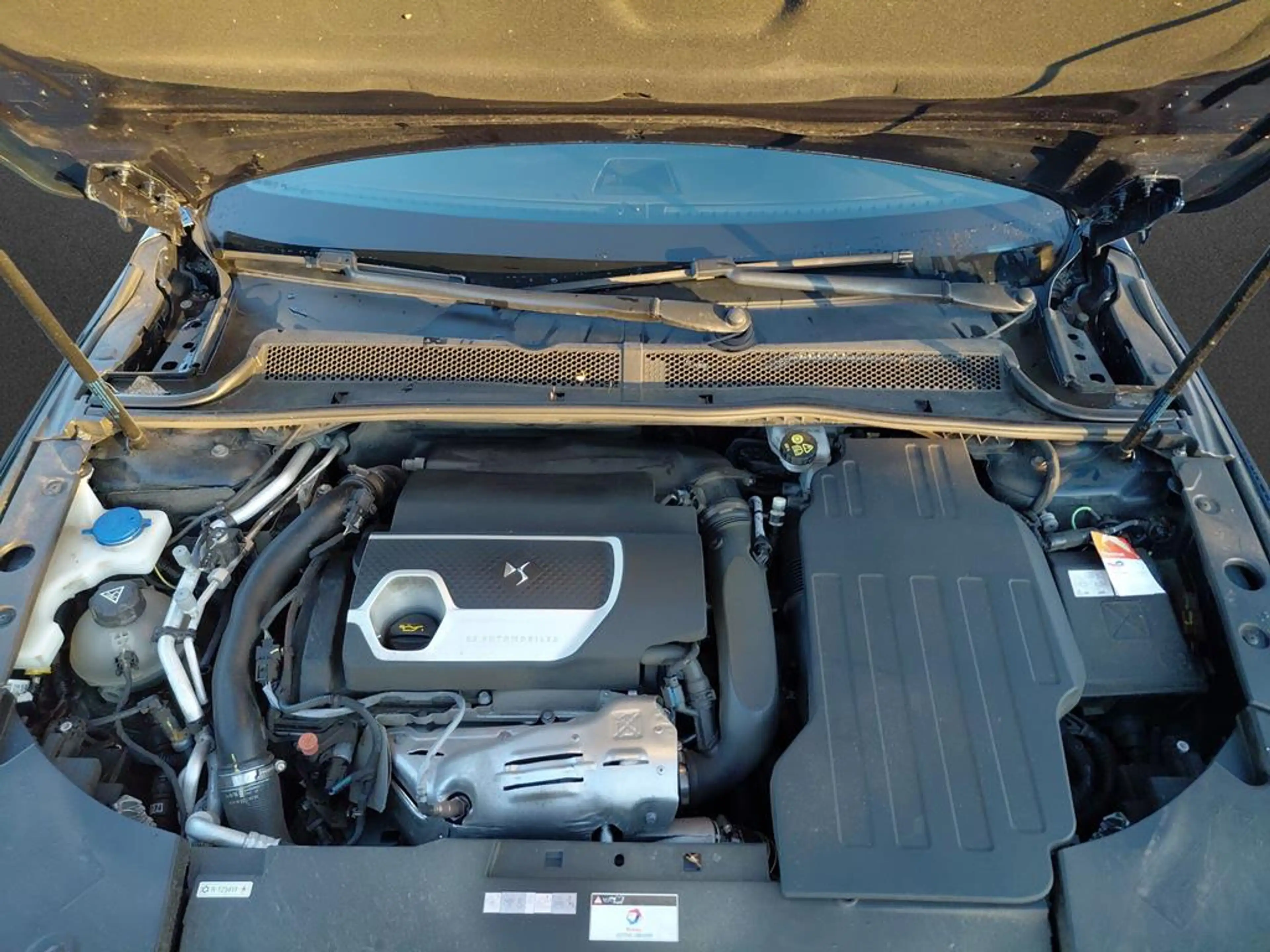 DS Automobiles DS 9 E-Tense 225 Rivoli + — photo 5