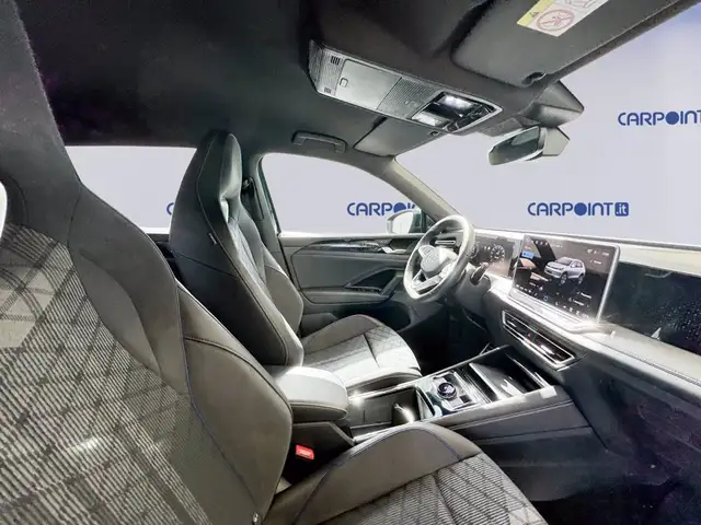 Volkswagen Tiguan view 8