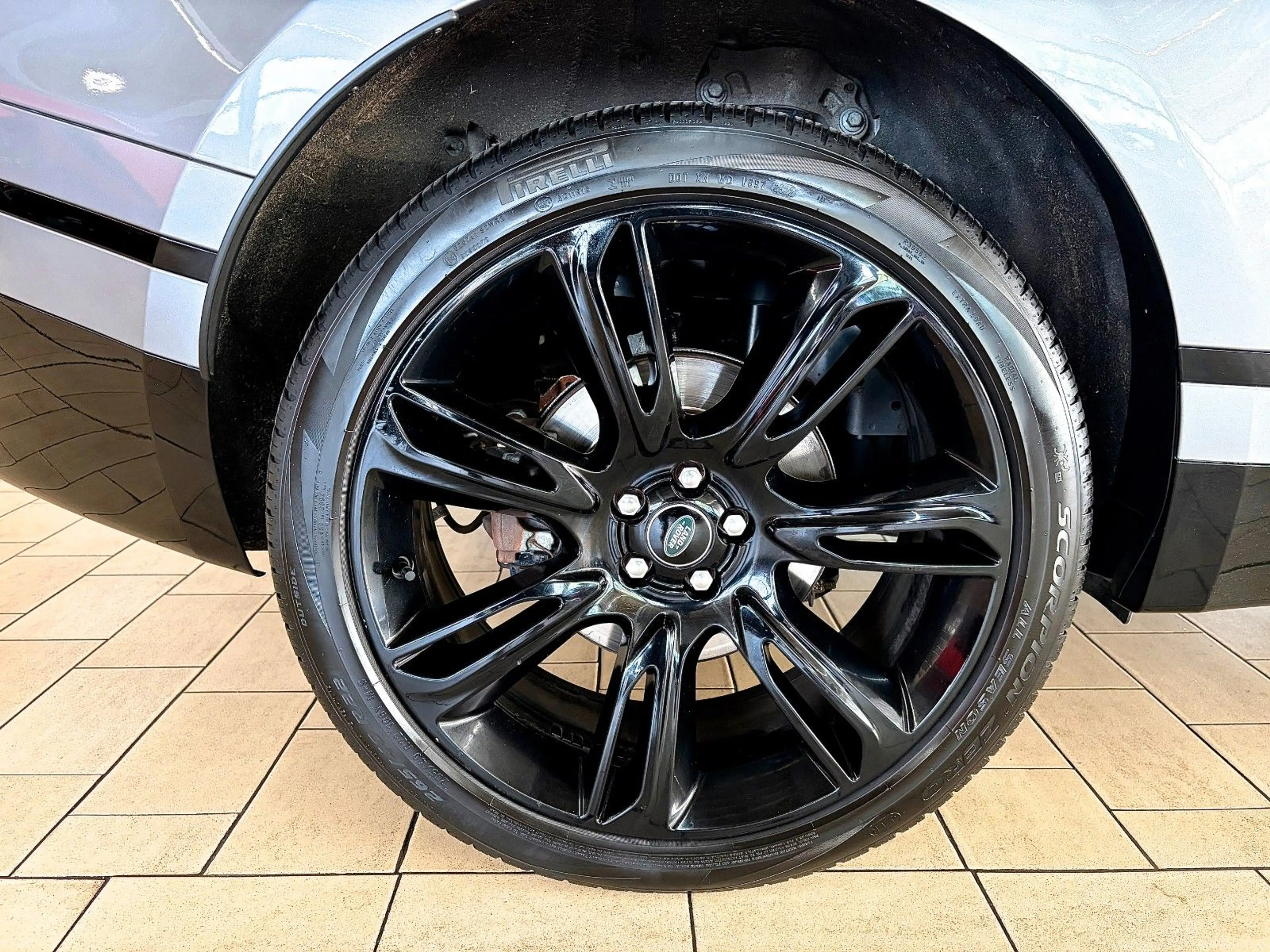 Land Rover Range Rover Velar RANGE ROVER VELAR D 300 R-DYN+VOLL+PANO+22'A* — photo 14