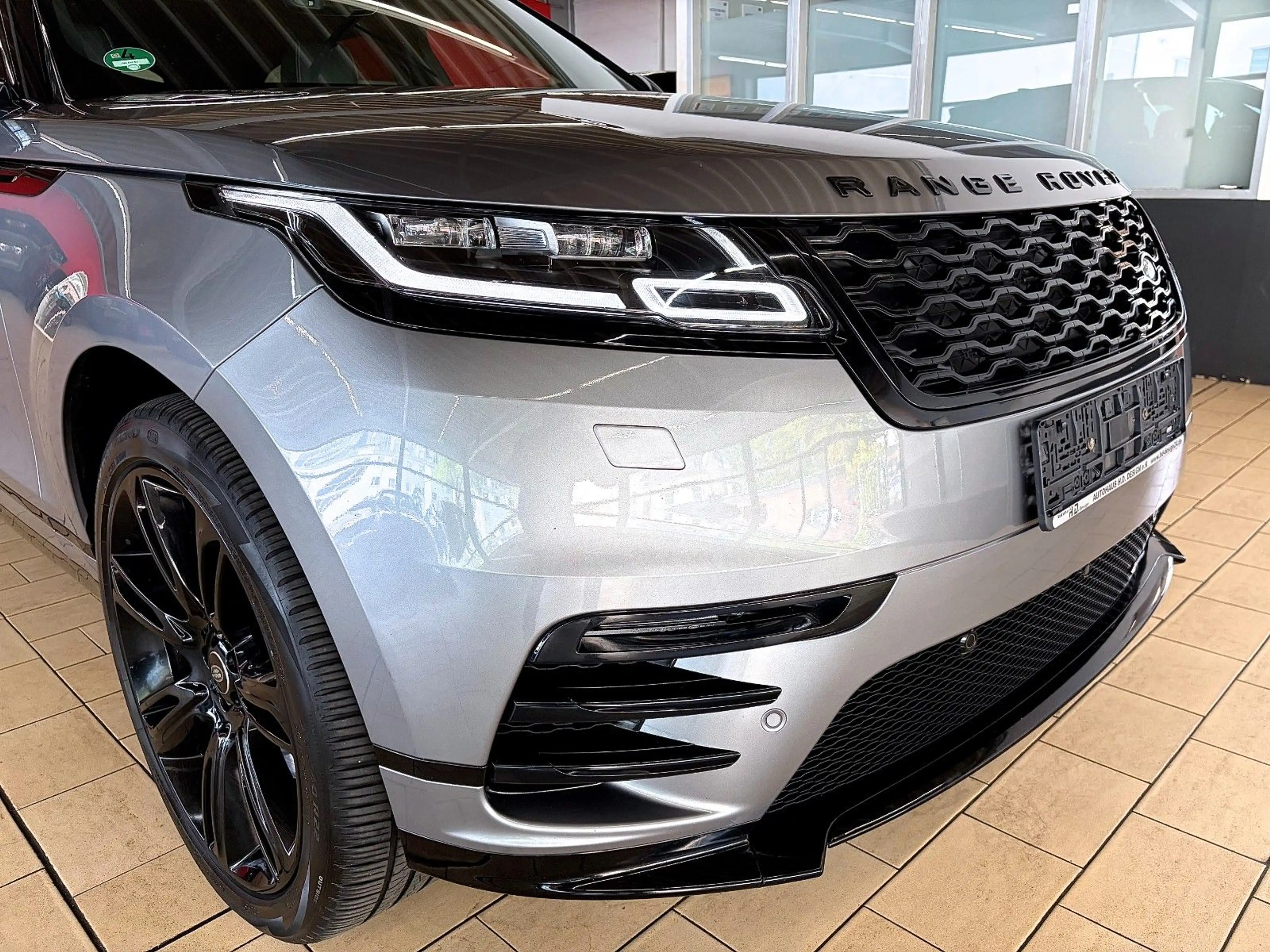 Land Rover Range Rover Velar RANGE ROVER VELAR D 300 R-DYN+VOLL+PANO+22'A* — photo 6