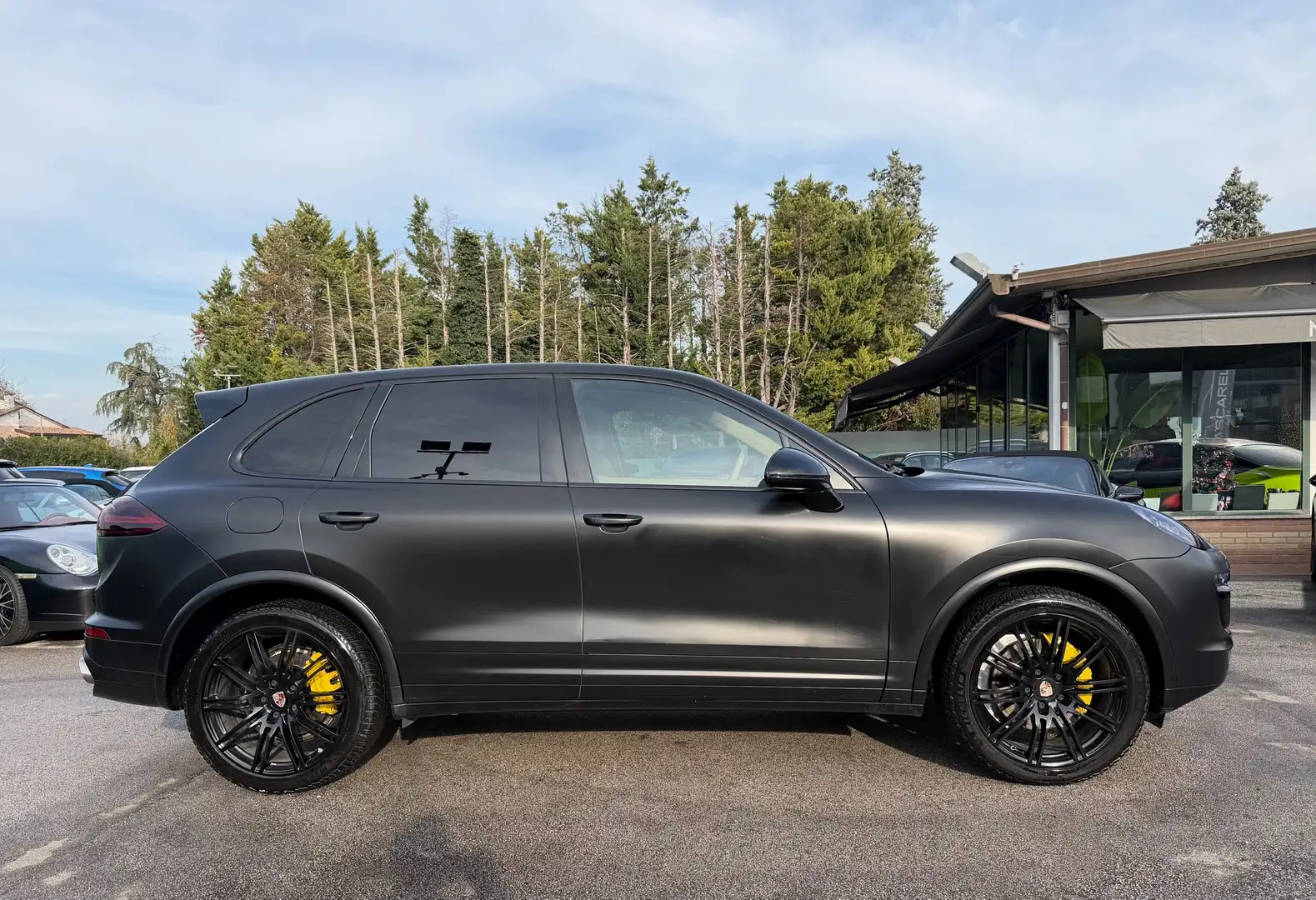 Porsche Cayenne 3.0 tiptronic/km doc./pelle/21"/chrono/navi/bellis Nero - 2